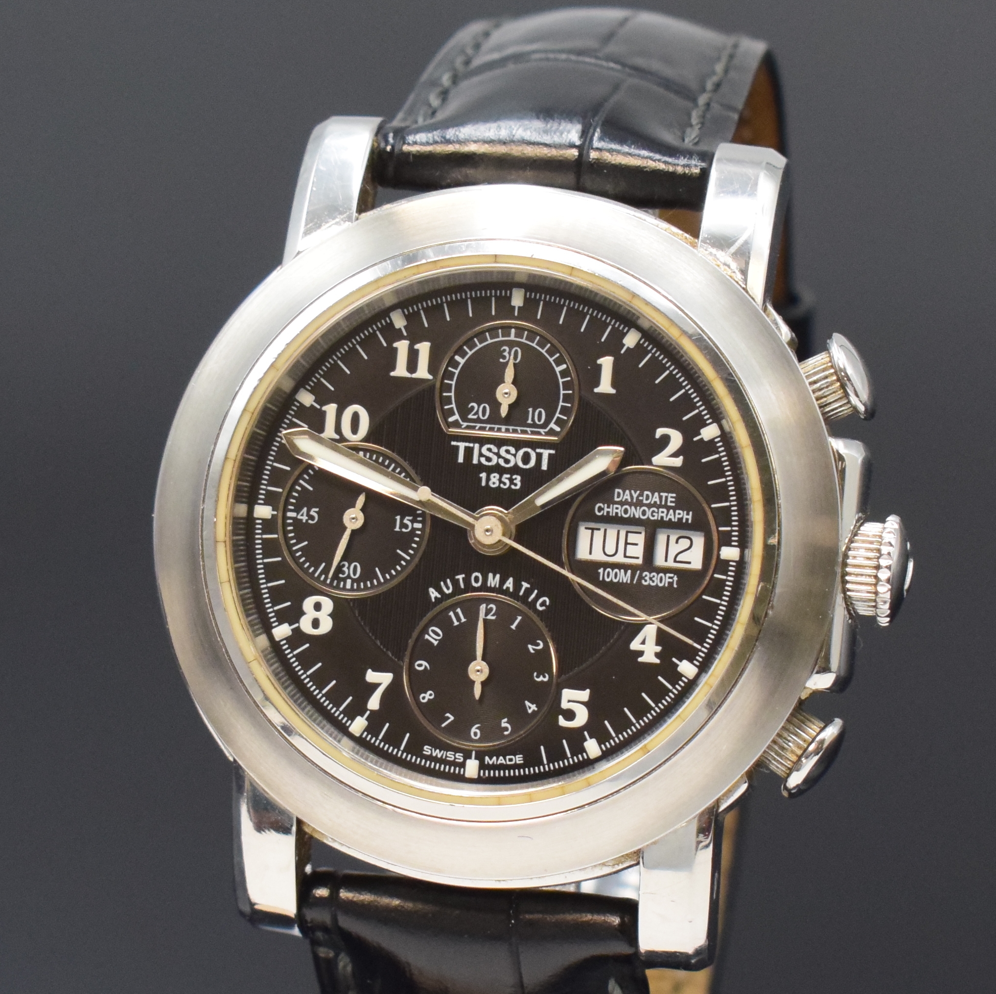 Detail a: TISSOT Armbandchronograph in Stahl, Schweiz um 2000, Automatik, beids. vergl. Geh., Boden aufgedr., schwarz. Zifferbl. m. strukturiertem Zentrum, ...