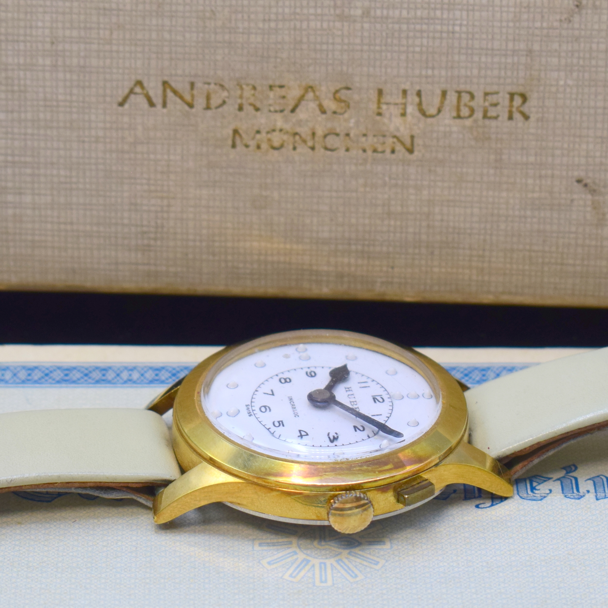 Detail c: HUBER Blindenuhr mit original Box, Schweiz, Handaufzug, verg. Geh. m. Sprungdeckel- Lünette, Stahlboden aufgedr., Emailzifferbl., arab. Zahlen u. ...