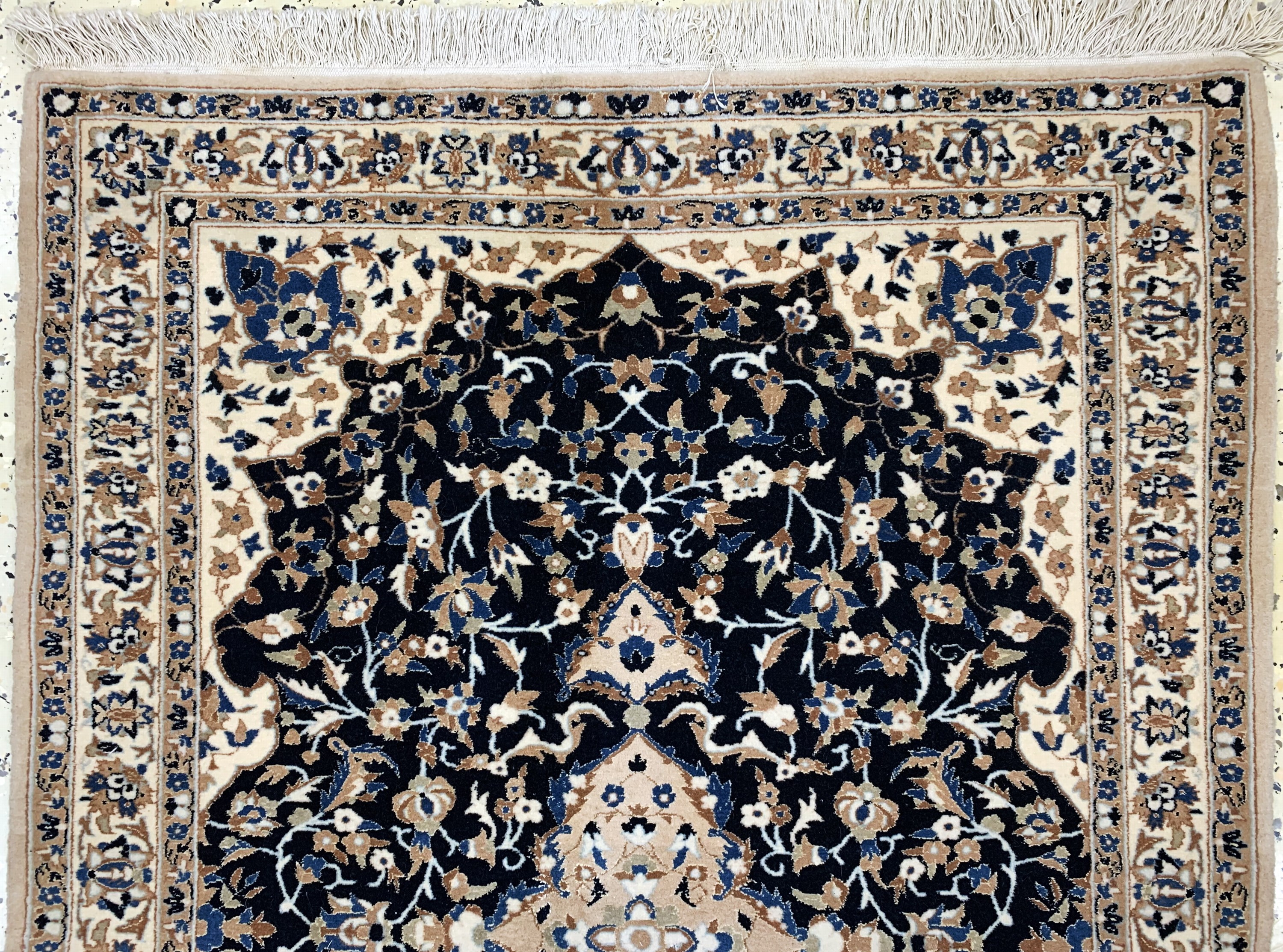 Detail a: Nain fein(6 La), Persien, Anfang 20.Jhd, Korkwolle mit Seide, ca. 117 x 84 cm, ca. 1,0 Mio. Kn/qm, EHZ: 2