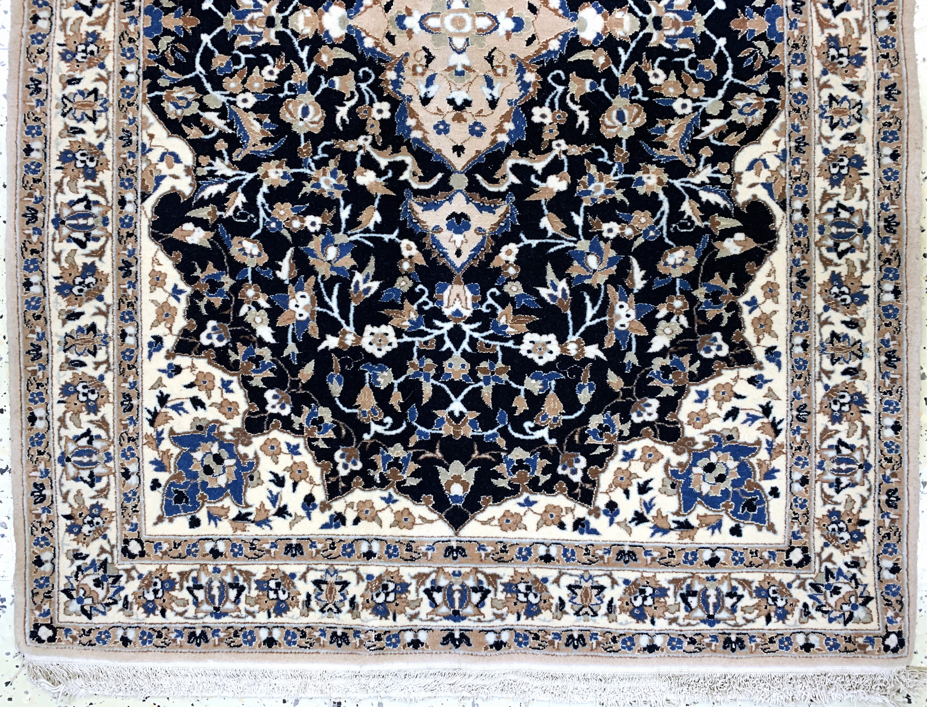 Detail b: Nain fein(6 La), Persien, Anfang 20.Jhd, Korkwolle mit Seide, ca. 117 x 84 cm, ca. 1,0 Mio. Kn/qm, EHZ: 2