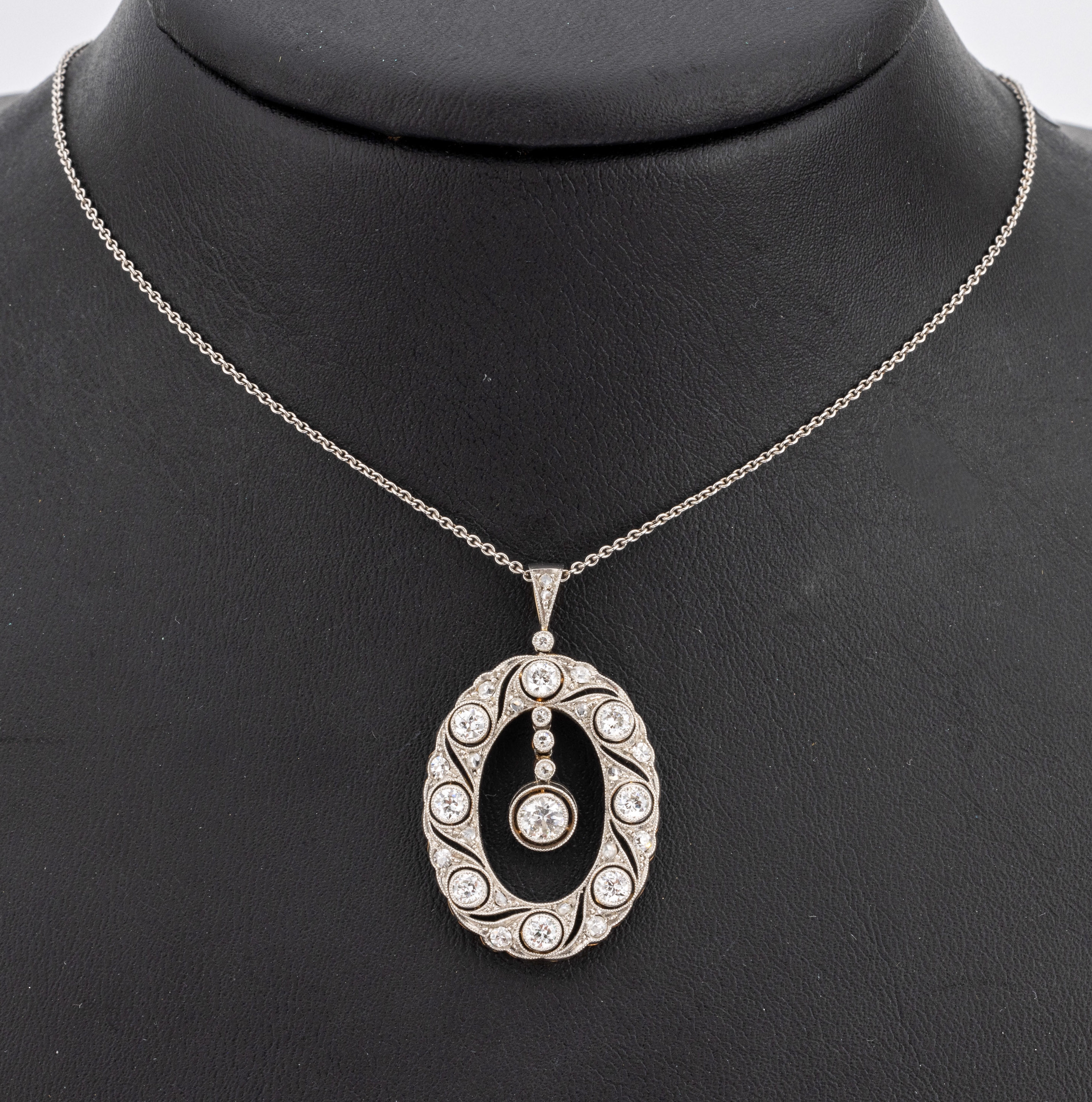 14 kt Gold Diamant Jugendstilanhänger, deutschum 1900/10, GG 585/000 und Platin, bes. mit9 Altschliffdiamanten zus. ca. 1.00 ct Weiss/si-p, umgeben ...