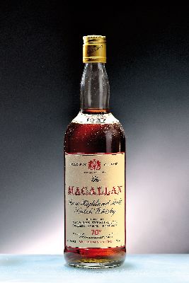 Image 1 Flasche 1937 The Macallan-Glenlivet, Pure Highland Malt Scotch Whiskey, abgefüllt ...