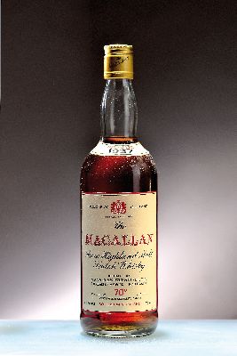 Image 1 Flasche 1937 The Macallan-Glenlivet, Pure Highland Malt Scotch Whiskey, abgefüllt ...