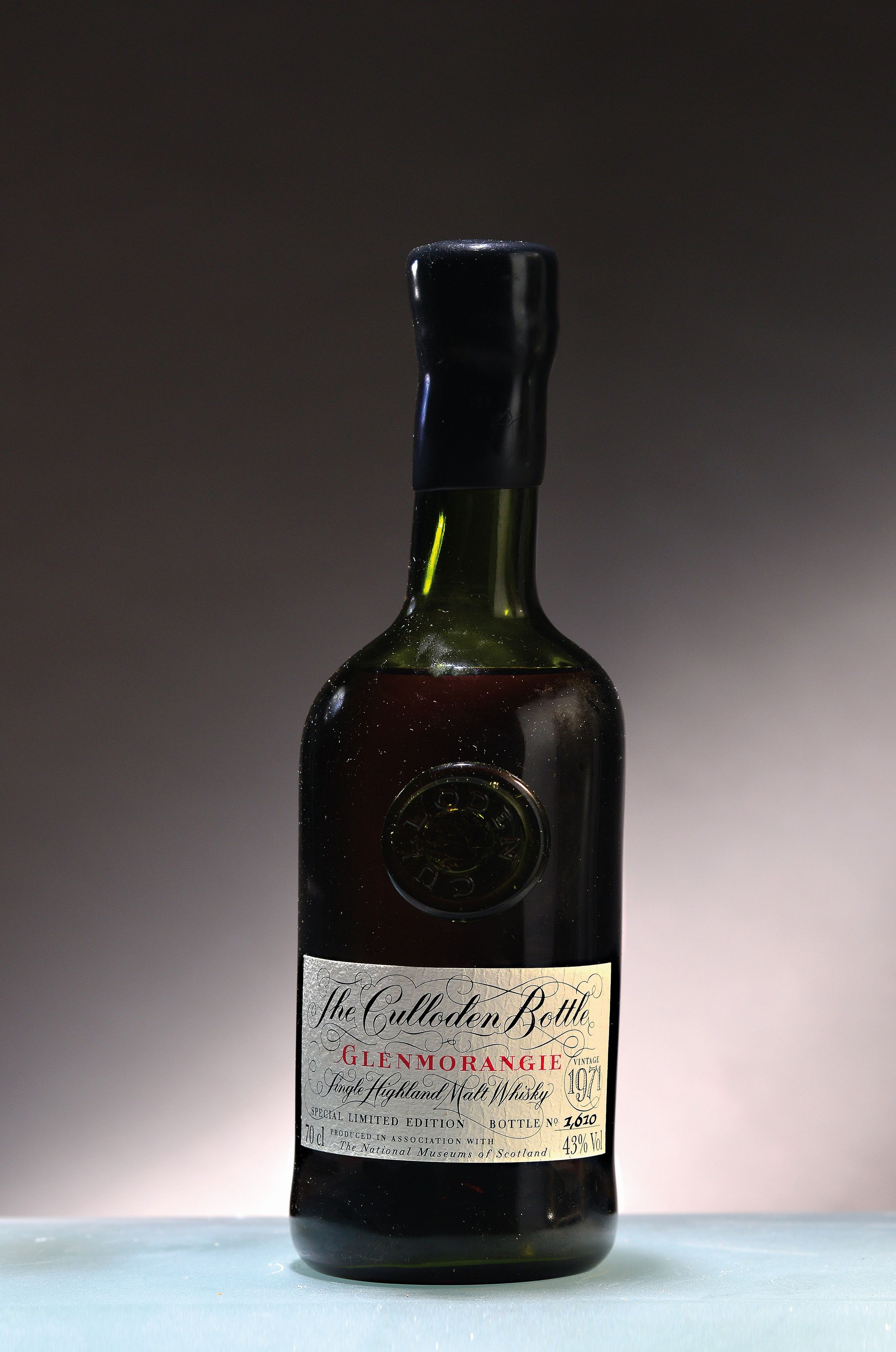 Detail a: 1 Flasche 1971 Glenmorangie Th Culloden Bottle, Special Limited Edition, Single Highland Malt, Flasche 1610 von 2500, abgefüllt 25. Oktober 1995, ...