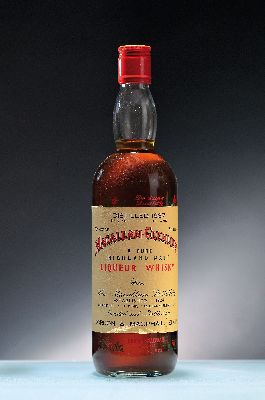 Image 1 Flasche 1937 Macallan-Glenlivet, A Pure Highland Malt Liqueur Whisky, Abfüller ...