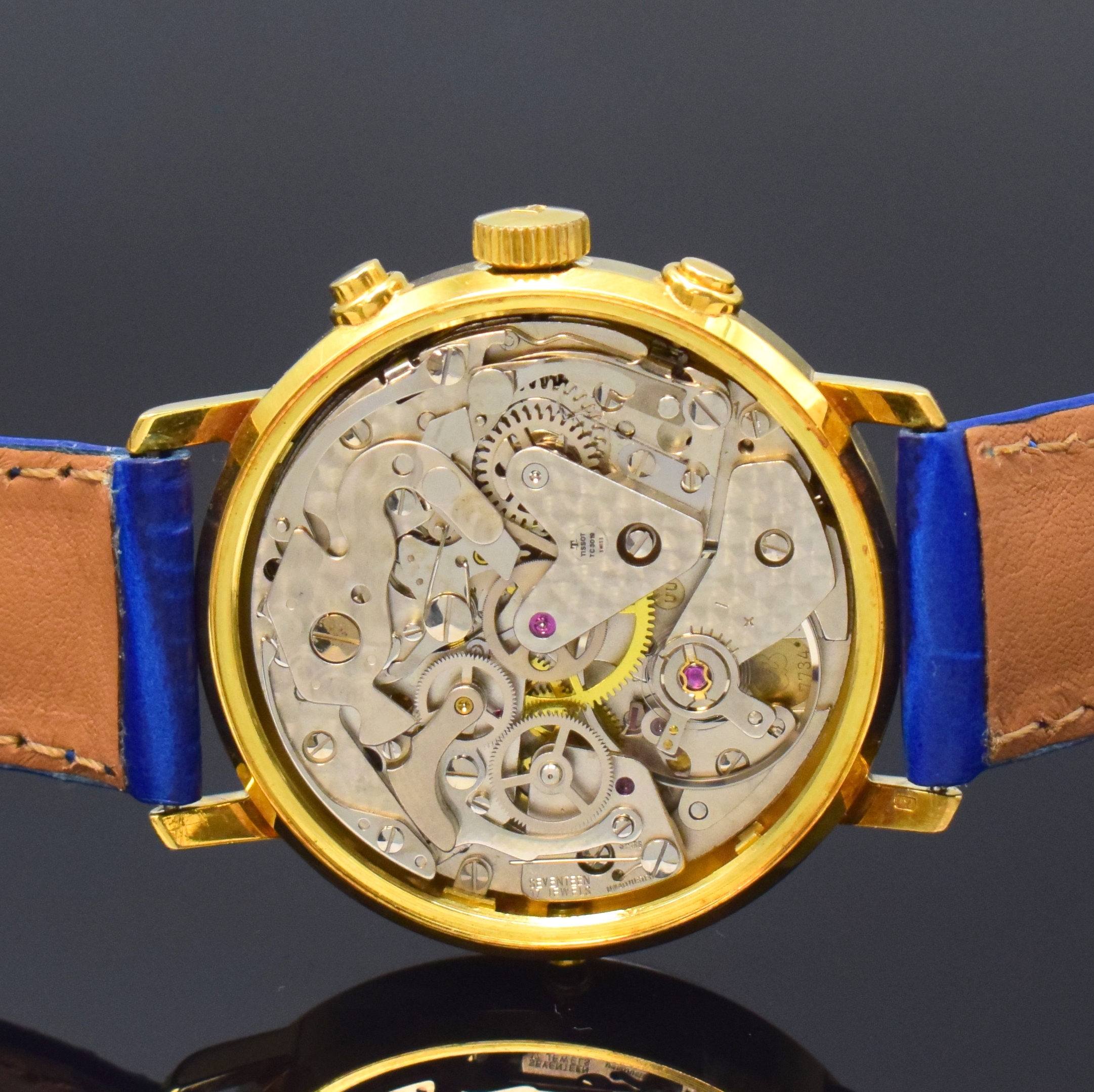 Detail e: TISSOT Le Locle Herrenchronograph mit Mondphase in GG 750/000, Schweiz um 1980, Handaufzug, Boden verschr., Korrekturdr. seitl. im Geh. b. 9, weisses ...