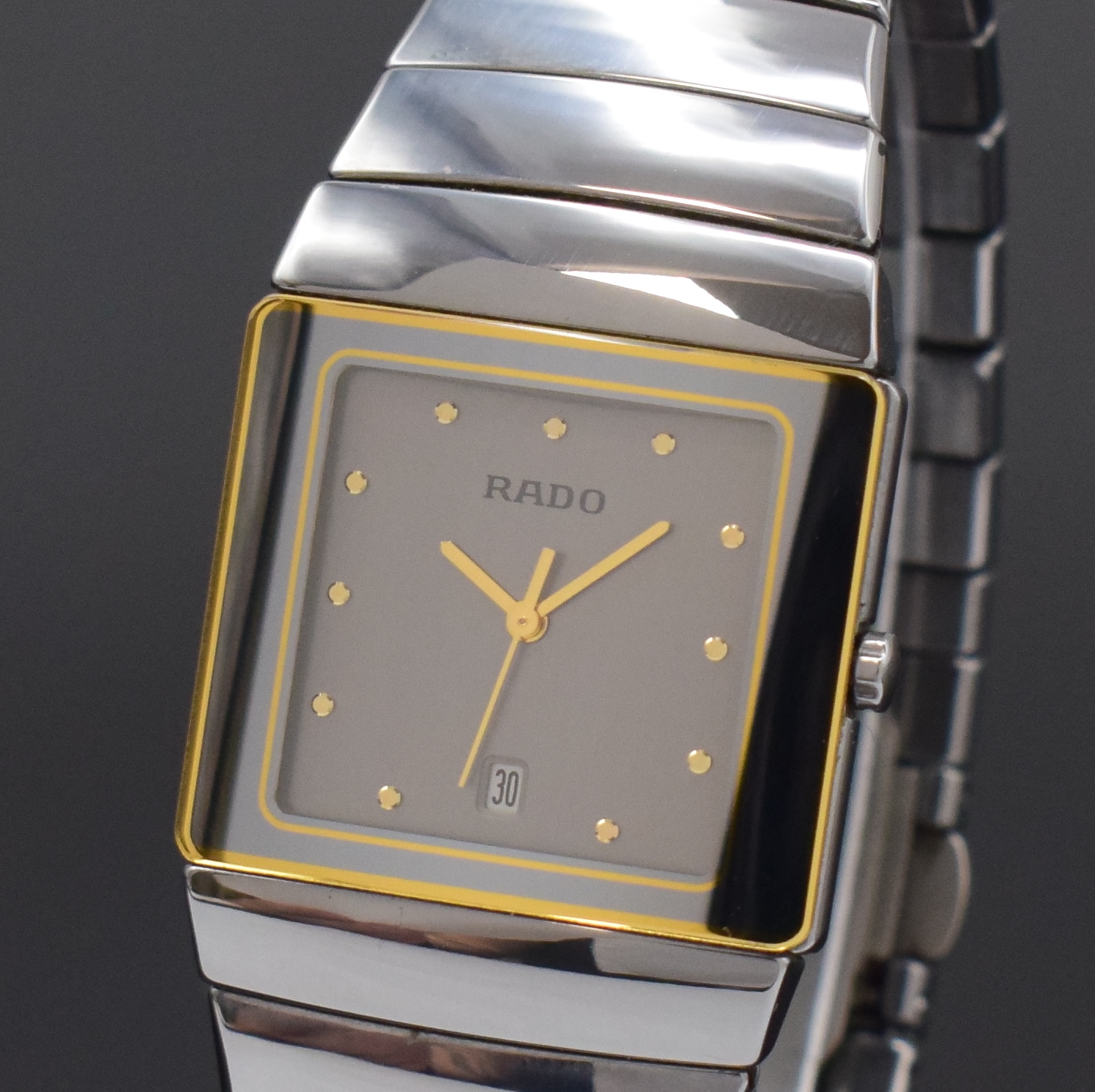 Detail a: RADO Diastar Armbanduhr Referenz 152.0332.3, Schweiz um 1995, quarz, Keramikgehäuse inkl. Keramikband m. dopp. Faltschl. in Titan, graues Zifferbl. ...