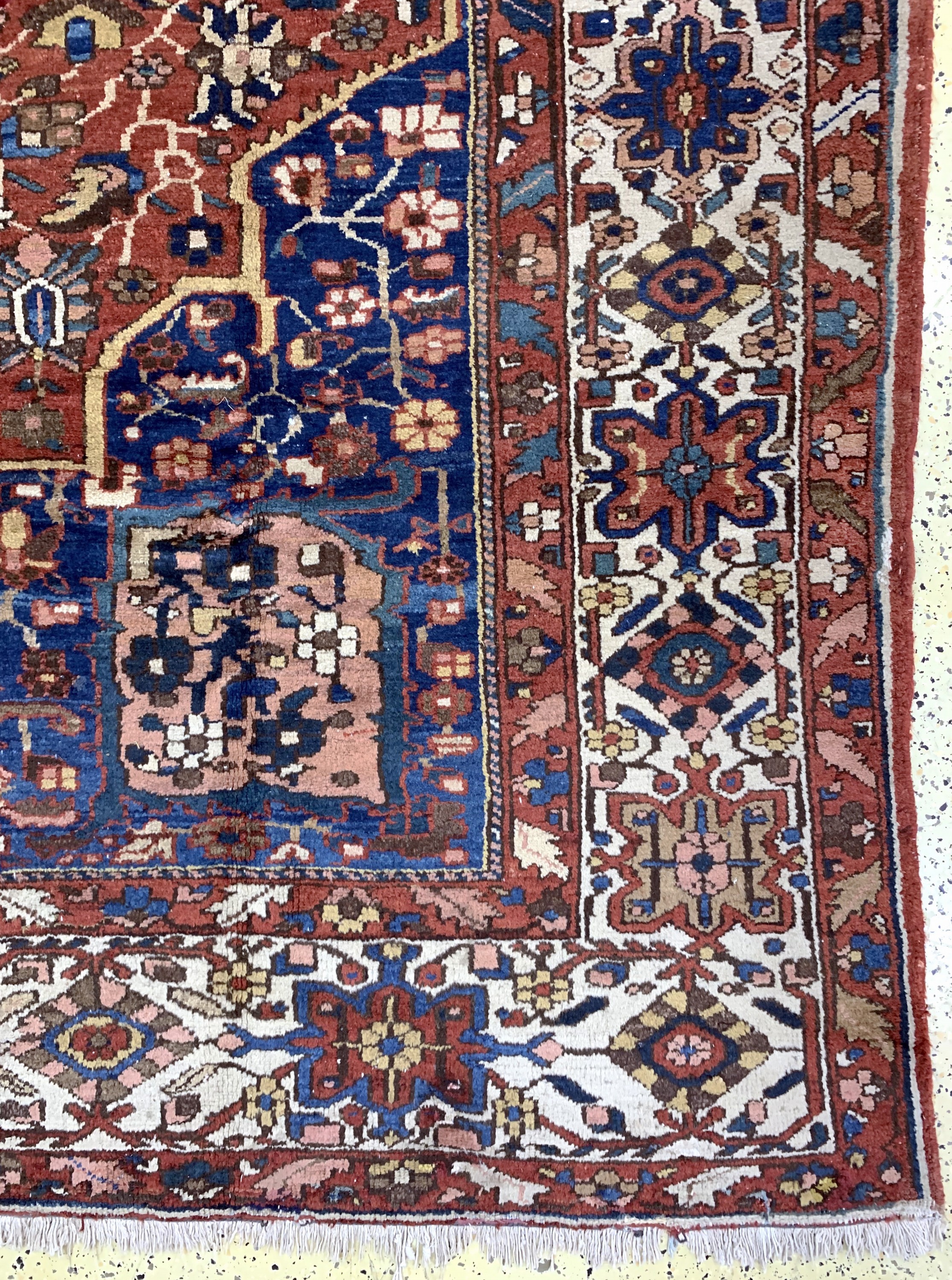 Detail a: Bachtiar alt, Persien, um 1940, Wolle auf Baumwolle, ca. 407 x 320 cm, EHZ: 3