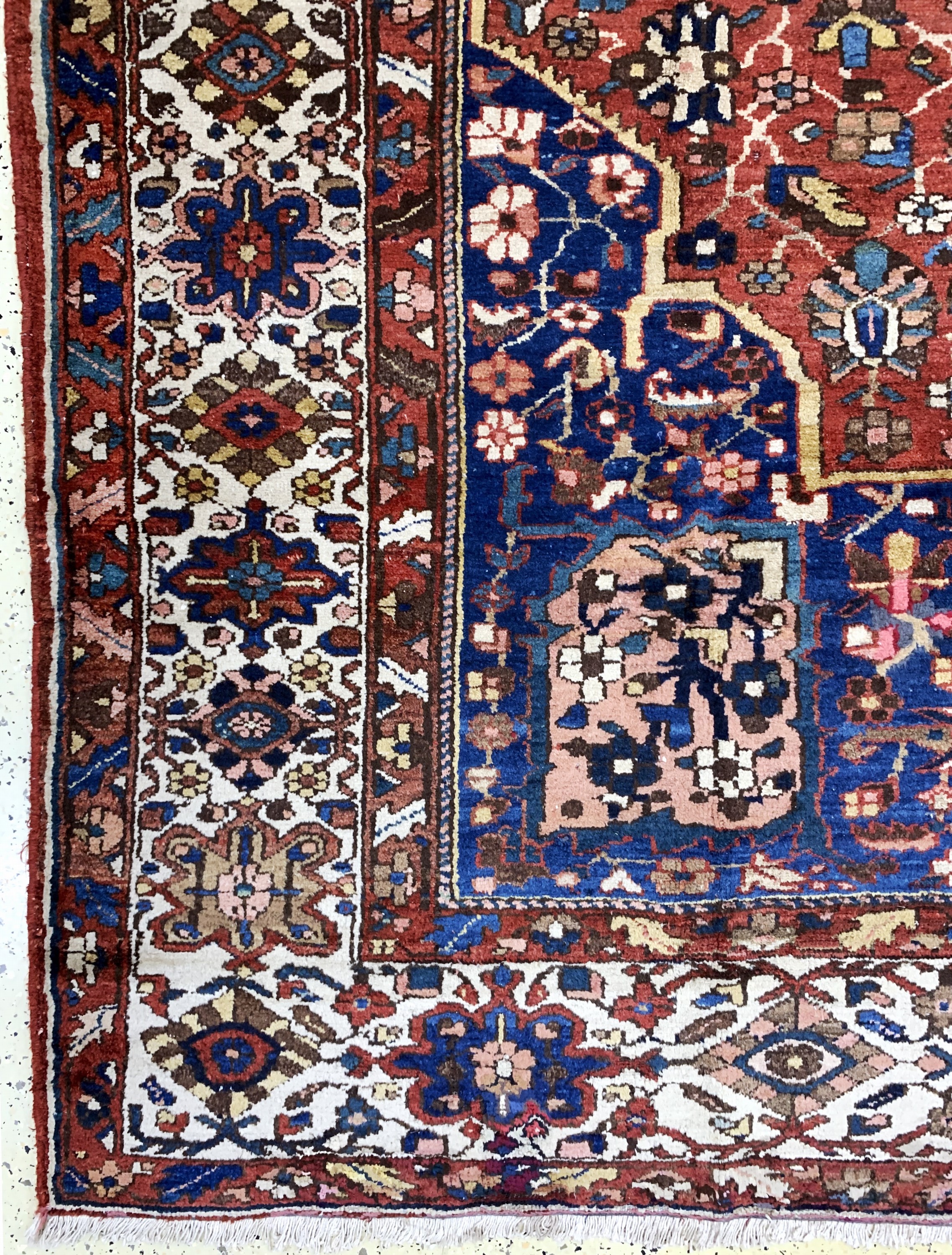 Detail c: Bachtiar alt, Persien, um 1940, Wolle auf Baumwolle, ca. 407 x 320 cm, EHZ: 3