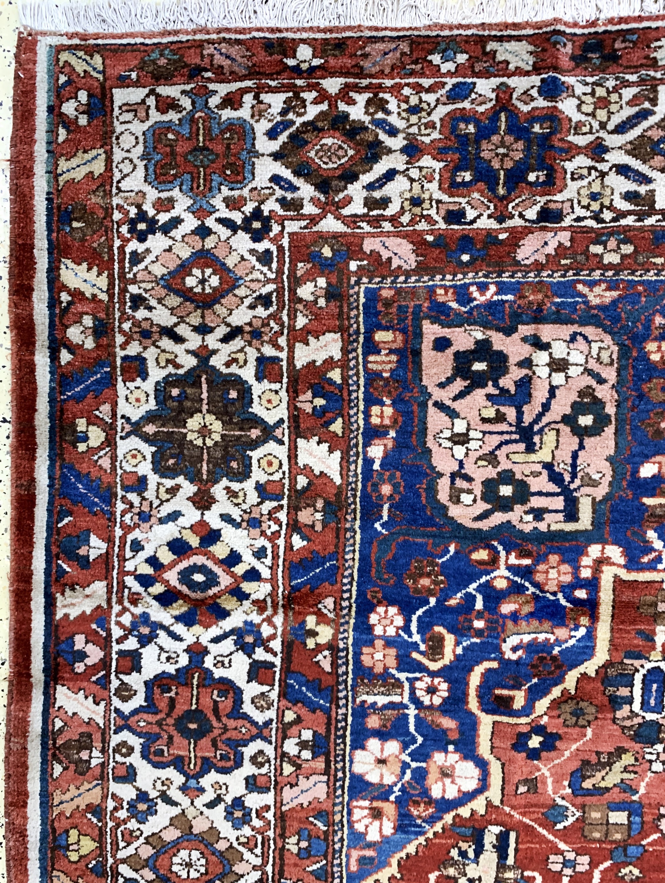 Detail e: Bachtiar alt, Persien, um 1940, Wolle auf Baumwolle, ca. 407 x 320 cm, EHZ: 3