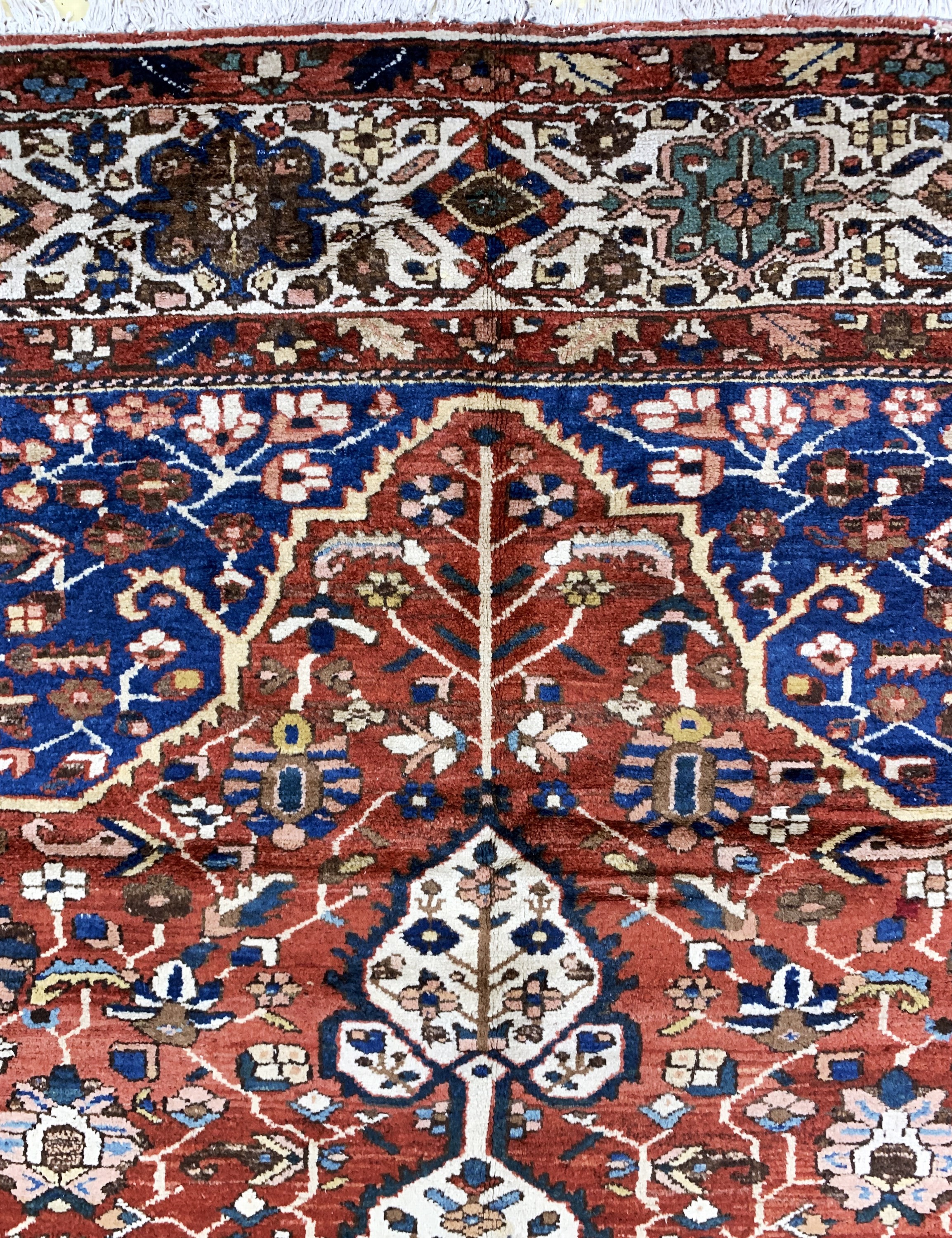 Detail f: Bachtiar alt, Persien, um 1940, Wolle auf Baumwolle, ca. 407 x 320 cm, EHZ: 3