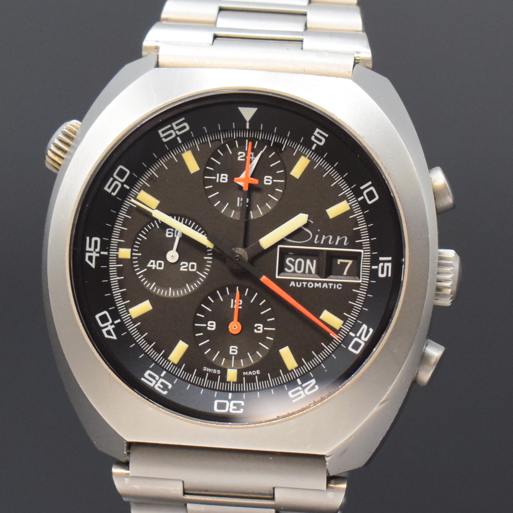 Detail a: SINN Herrenarmbanduhr mit Chronograph Referenz 140/42 anlässlich der ersten deutschen Spacelab Mission, Schweiz/Deutschland um 1990, Automatik, ...