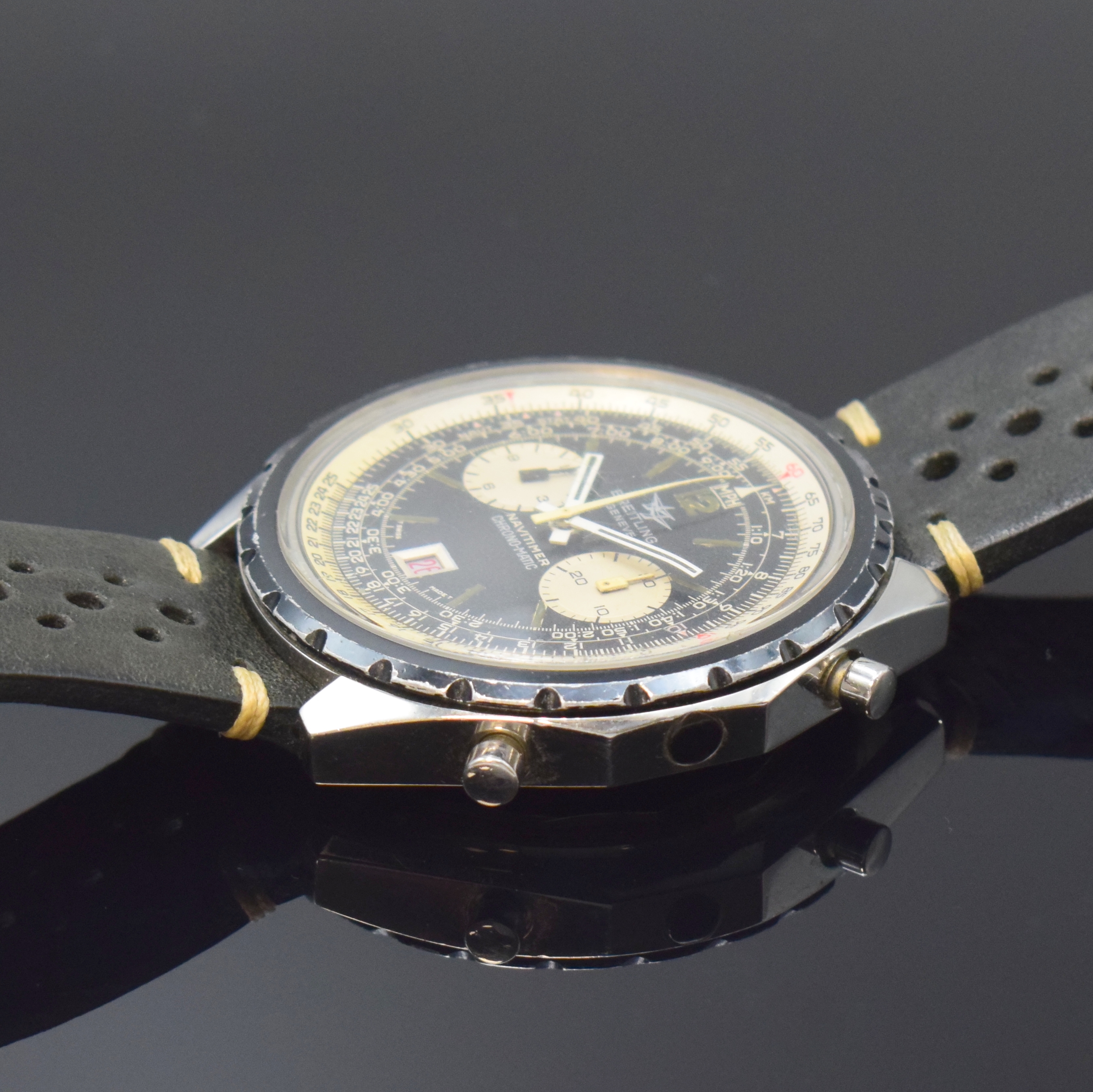 Detail d: BREITLING Armbandchronograph Navitimer Chrono-Matic Referenz 1806, Schweiz um 1970, Automatik, verschr. Stahlgeh. inkl. Lederband m. orig. Dornschl., ...
