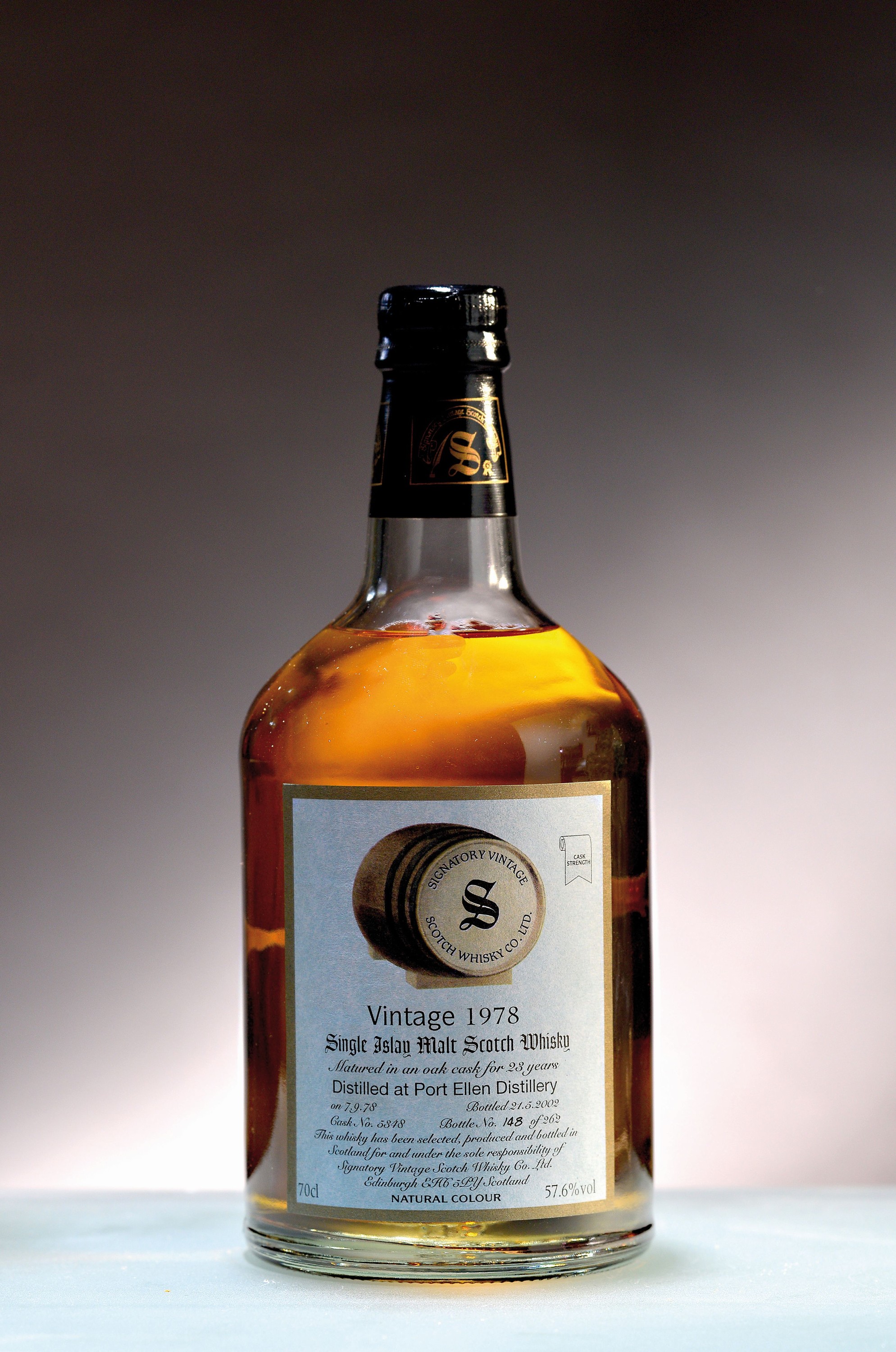 Eine Flasche 1978 Port Ellen Signatory Vintage23 Jahre alt, Single Islay Malt, abgefüllt 21.5.2002, Flasche No. 148 von 262, Fass No .5348, ca. ...
