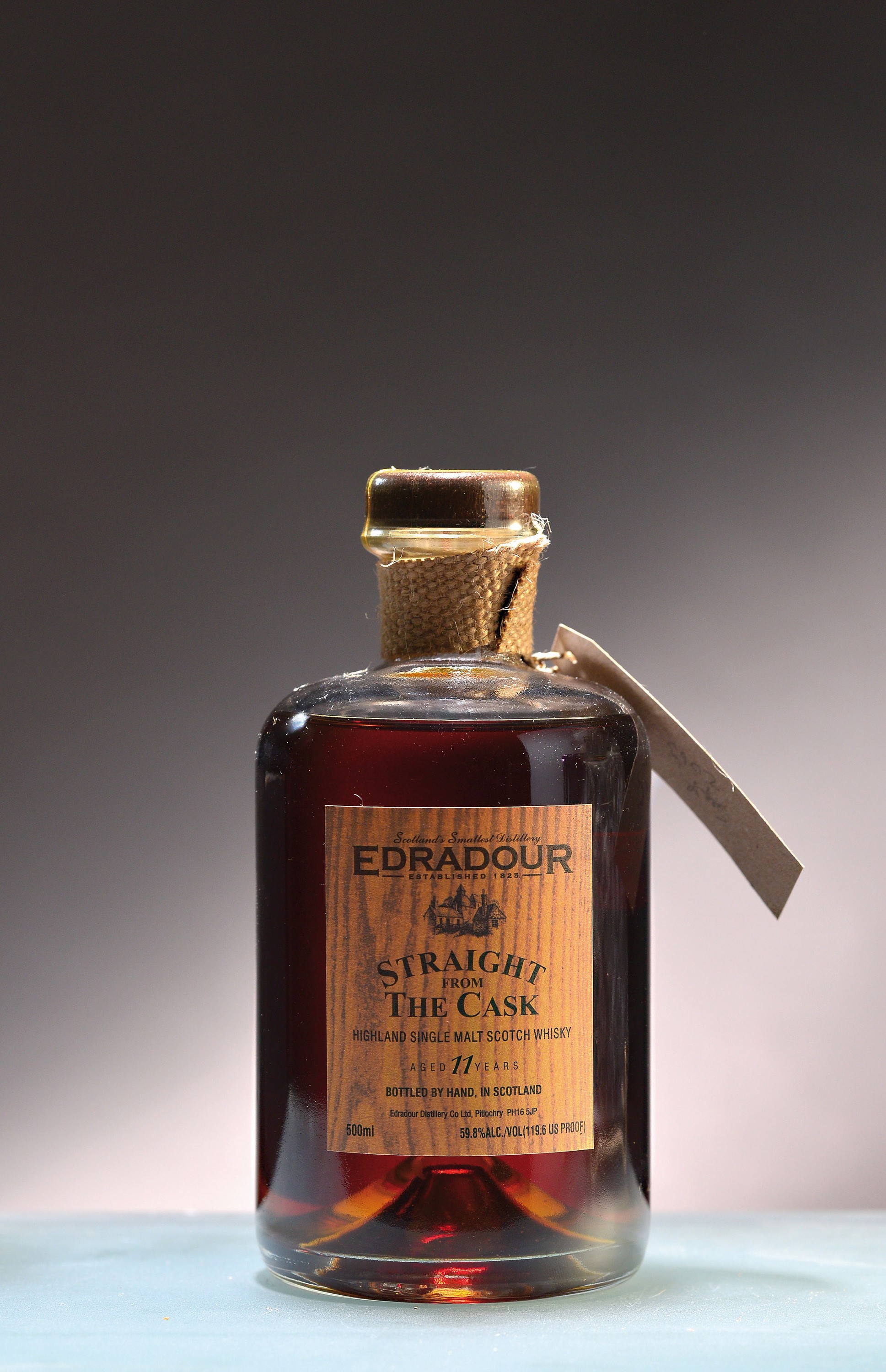 1 Flasche 1991 Edradour Straight from the Cask, 11 Jahre alt, abgefüllt 4. August 2003, ca. 50cl, 59,8%Vol., in orig. Holzkiste