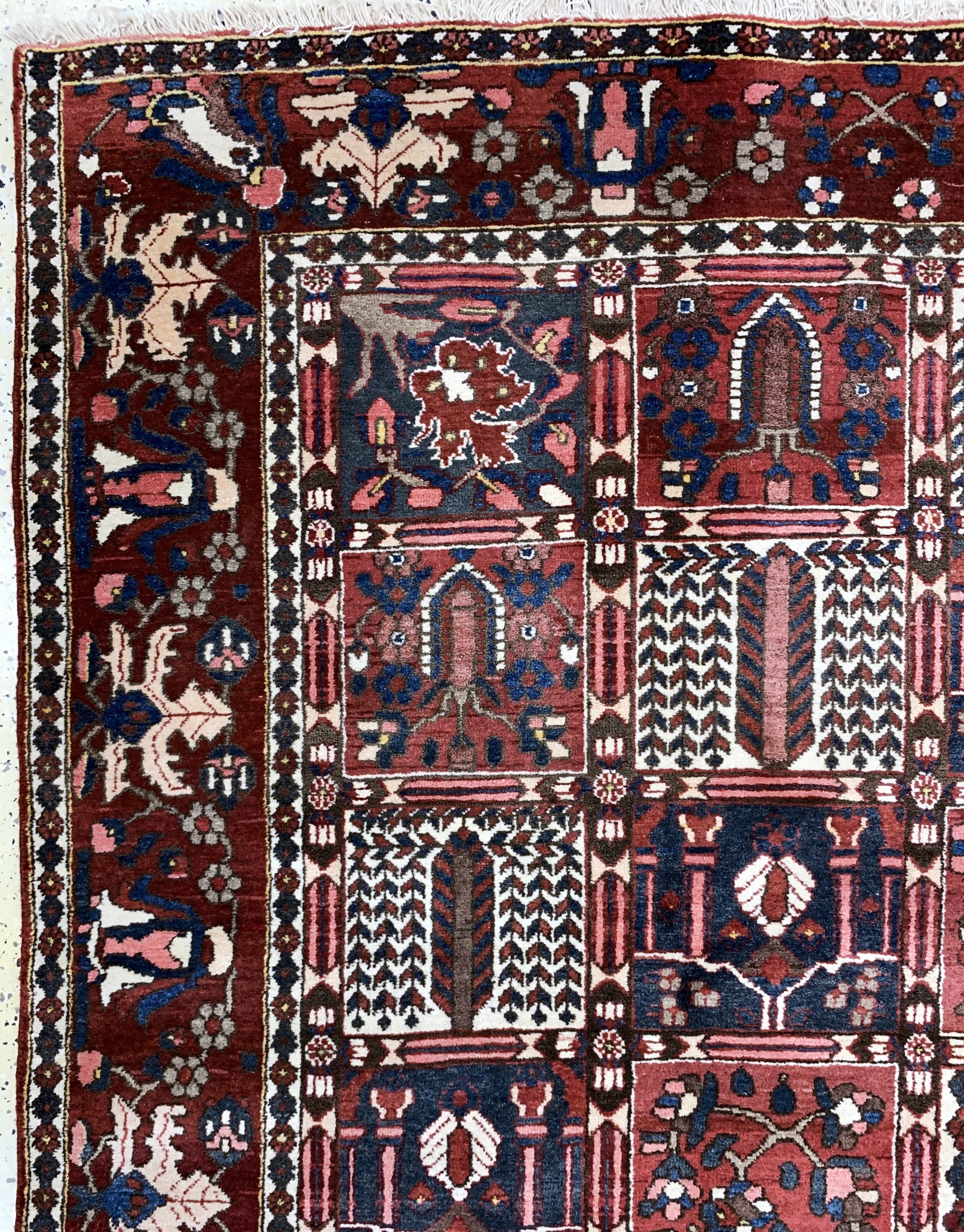 Detail c: Bachtiar, Persien, Mitte 20.Jhd., Wolle aufBaumwolle, ca. 300 x 210 cm, EHZ: 2
