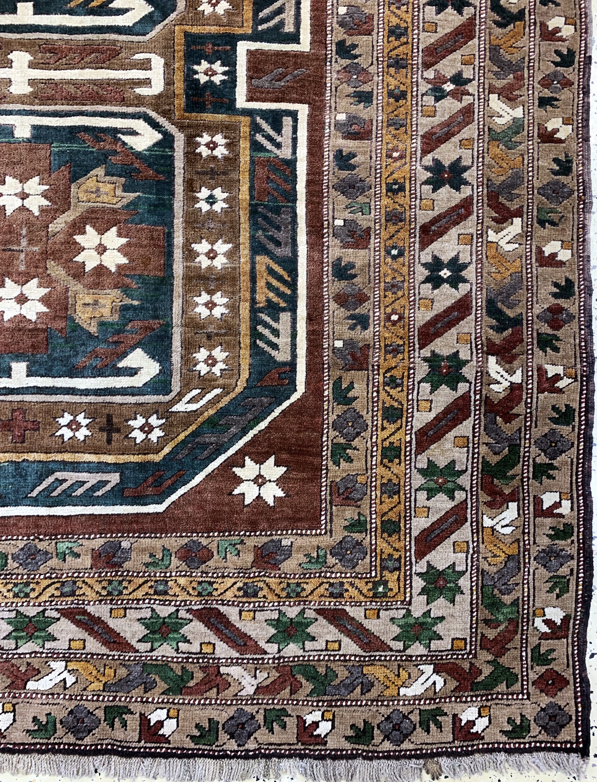 Detail a: Kars, Türkei, Mitte 20.Jhd., Wolle auf Wolle, ca. 276 x 183 cm, EHZ: 2
