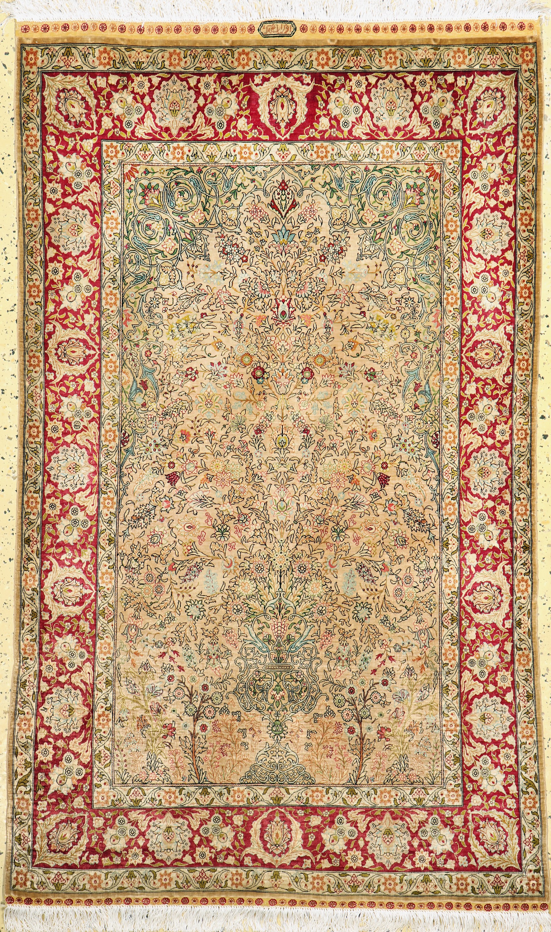 Hereke Seide fein Türkei, signiert "? zipek",Mitte 20.Jhd, reine Naturseide, ca. 160 x 95 cm, ca. 1,0 Mio. Kn/qm, EHZ: 2, (Fransen ...