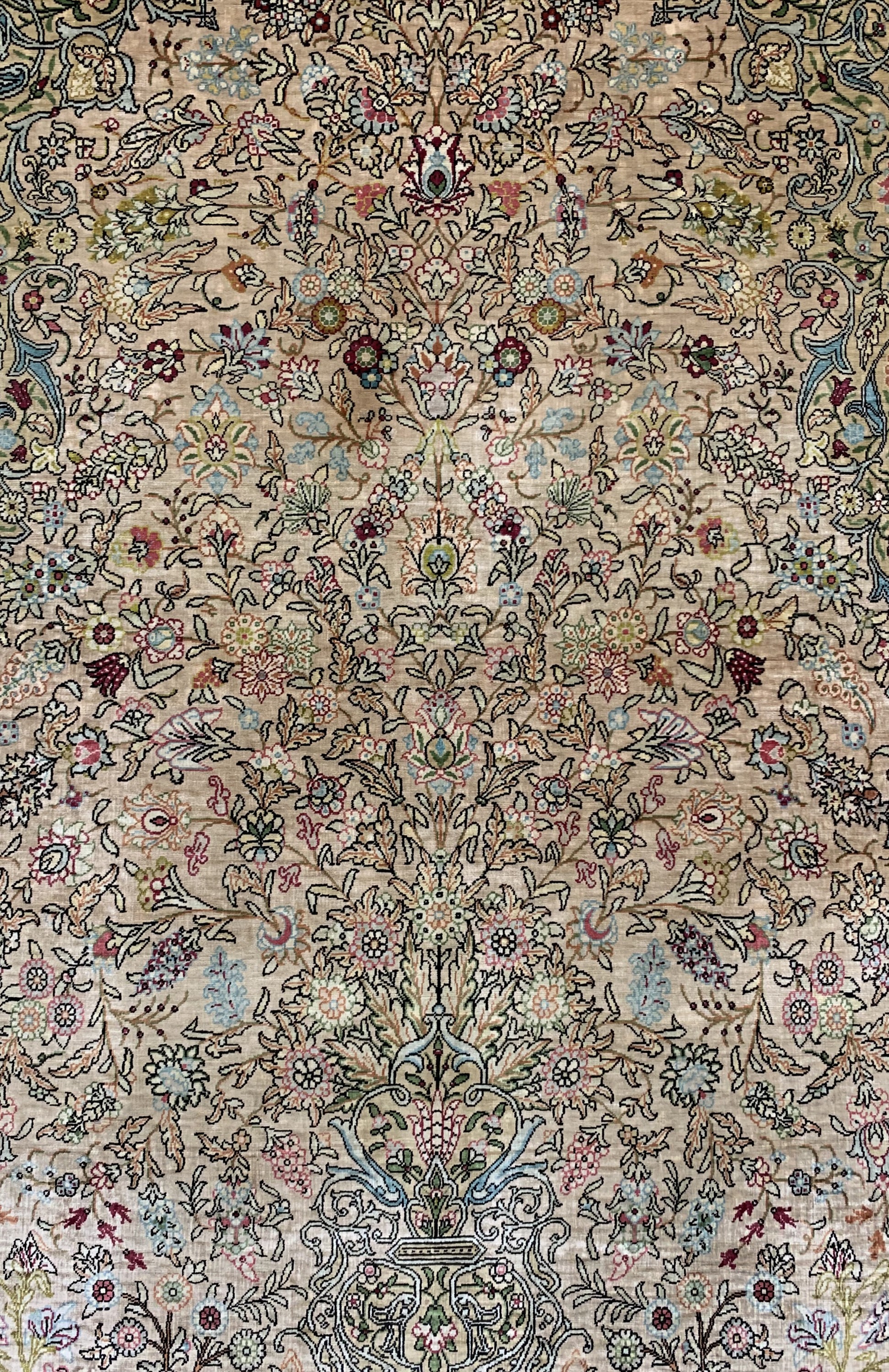 Detail c: Hereke Seide fein Türkei, signiert "? zipek",Mitte 20.Jhd, reine Naturseide, ca. 160 x 95 cm, ca. 1,0 Mio. Kn/qm, EHZ: 2, (Fransen ...
