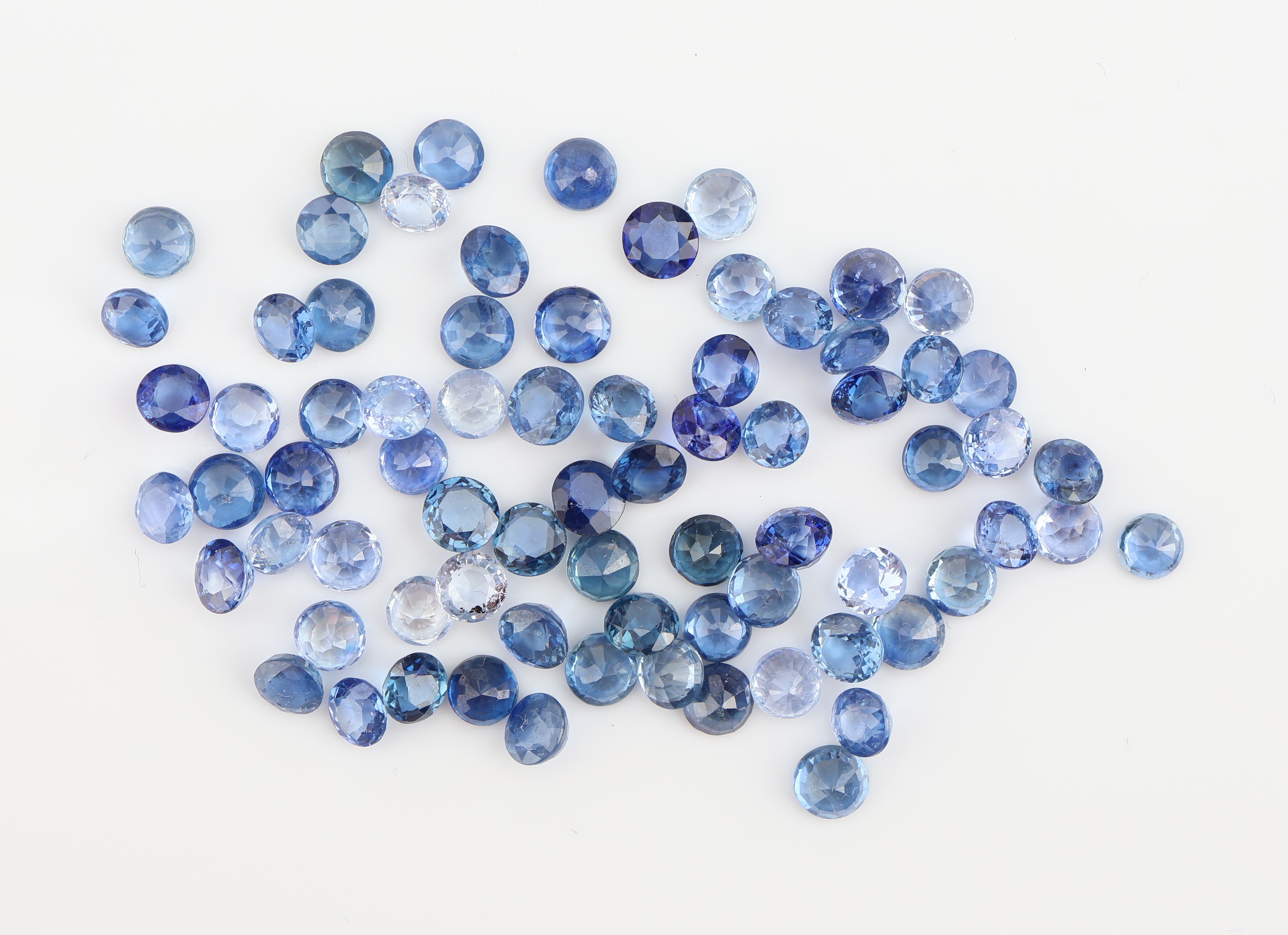 Lot lose Saphire, ca. 18.75 ct, rundfacett.in versch. Grössen und Farbnuancen, Ausfassware
