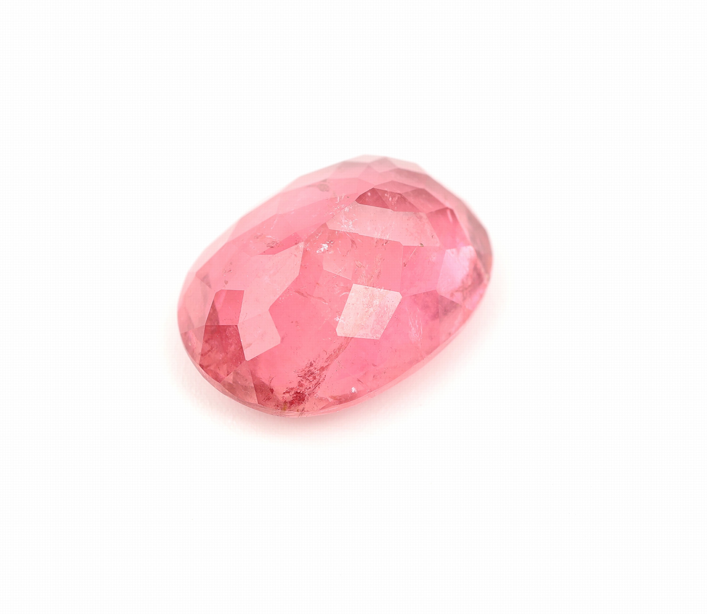 Detail b: Loser Turmalin, ca. 8.78 ct, ovalfacett., ca. 15 x 11 x 7 mm