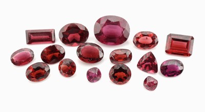 Image Lot loose garnets , approx. 30.35 ct, different shapes and sizes, stones with traces of ...