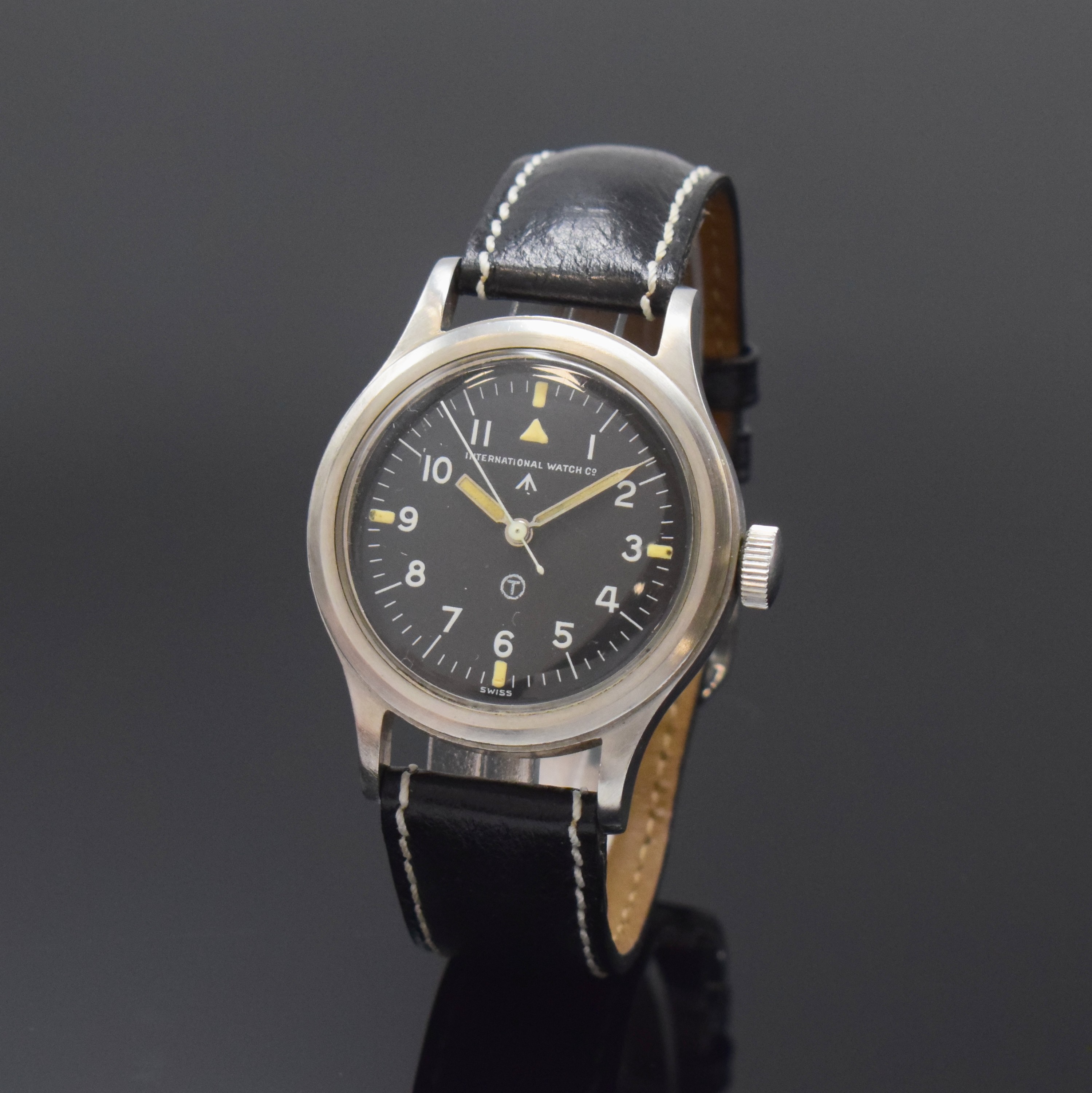 IWC Fliegeruhr Mark XI, Schweiz um 1950, Handaufzug, verschr. Stahlgeh. m. Weicheisen -Innengehäuse, IWC Lederband m. Dornschl., schwarzes ...