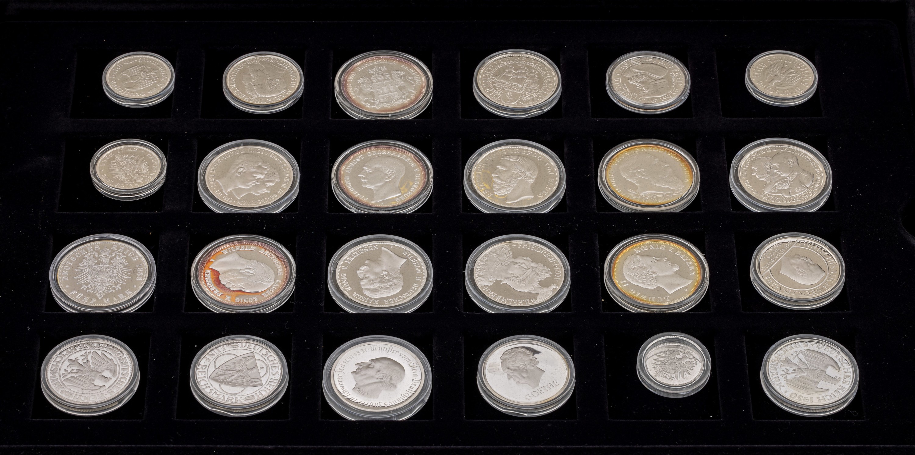 Münzsatz "130 Jahre Deutsche Mark 1871-2001", 925er Silber, 29 Münzen aus verschiedenen Zeiten, Nachprägungen von 2001-2003, in gr. ...