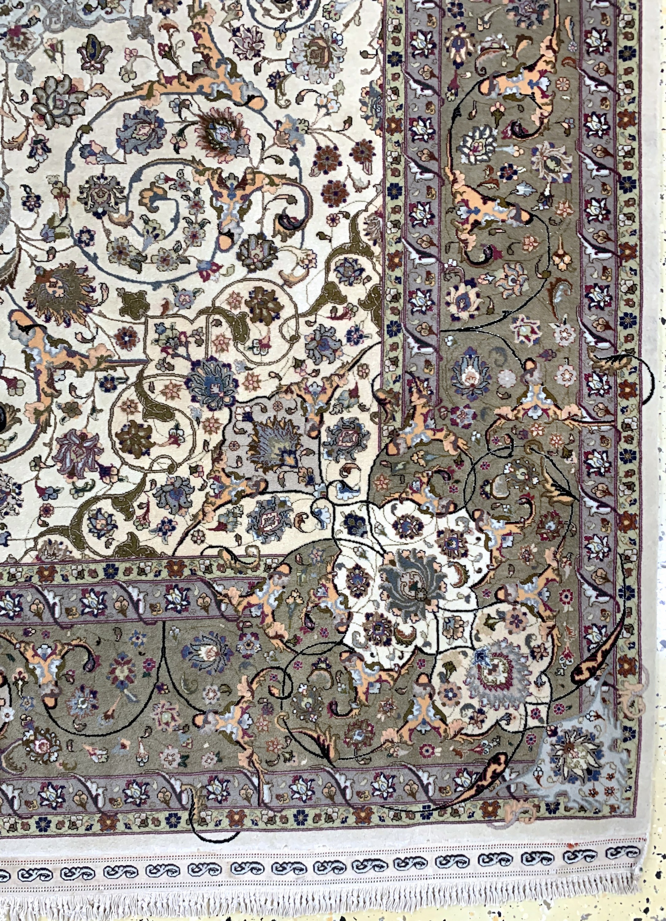 Detail a: Täbriz fein(80 Raj), Persien, Mitte 20.Jhd,Korkwolle mit und auf Seide, ca. 222 x 151 cm,ca. 1,2 Mio. Kn/qm, Reinigungsbedürftig, EHZ: 2, (minimal ...