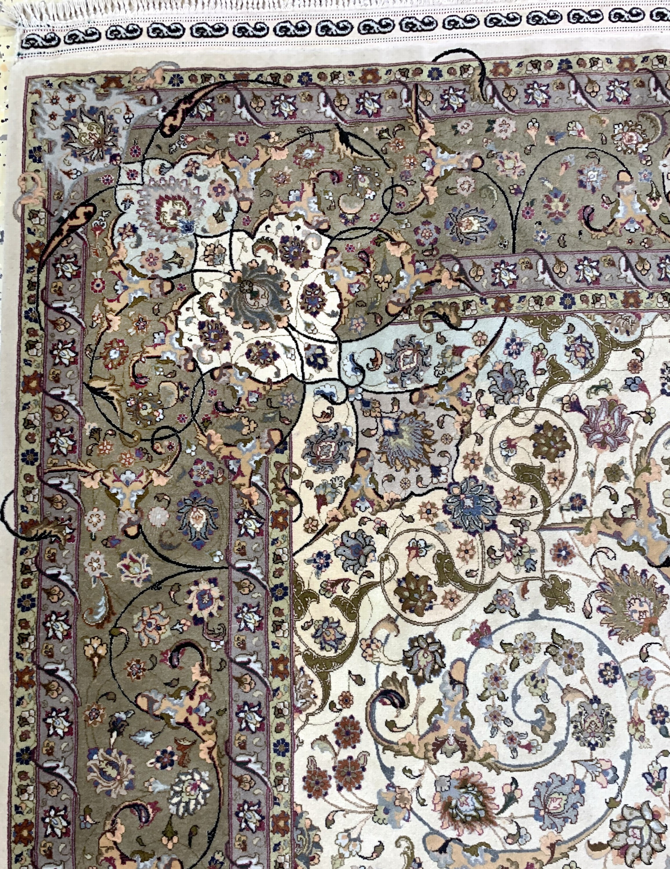 Detail d: Täbriz fein(80 Raj), Persien, Mitte 20.Jhd,Korkwolle mit und auf Seide, ca. 222 x 151 cm,ca. 1,2 Mio. Kn/qm, Reinigungsbedürftig, EHZ: 2, (minimal ...