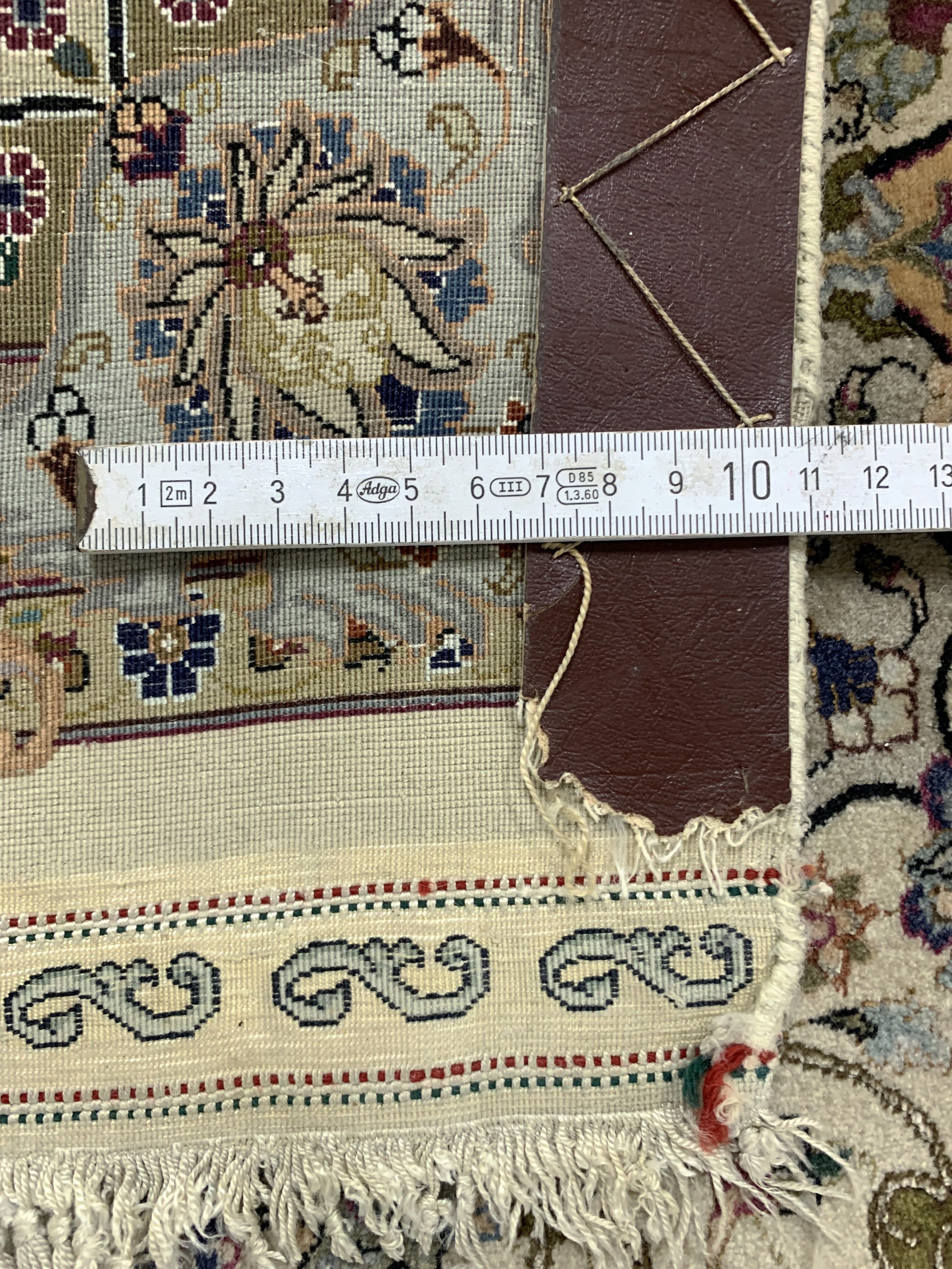 Detail g: Täbriz fein(80 Raj), Persien, Mitte 20.Jhd,Korkwolle mit und auf Seide, ca. 222 x 151 cm,ca. 1,2 Mio. Kn/qm, Reinigungsbedürftig, EHZ: 2, (minimal ...