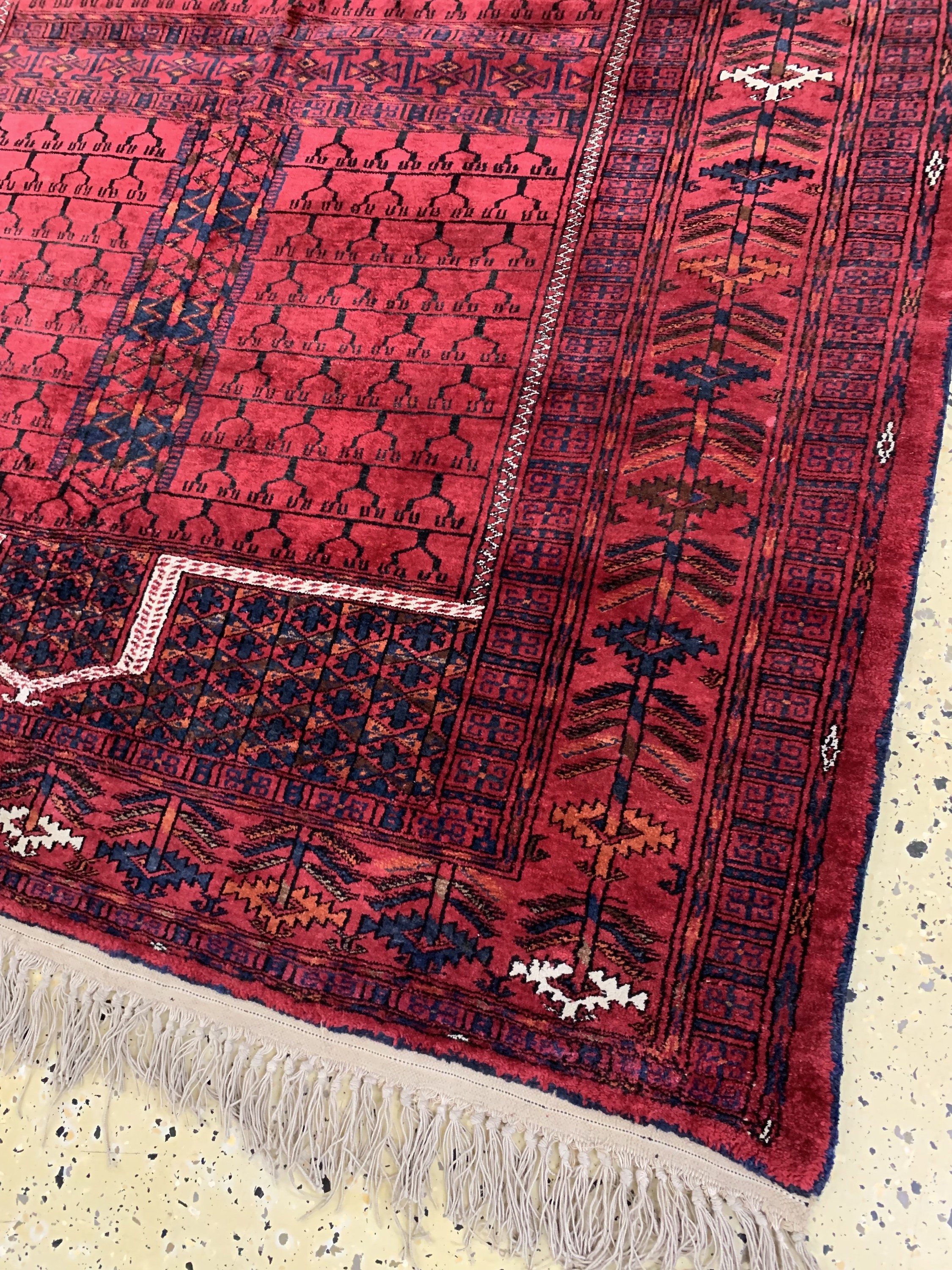Detail d: Seiden Torkmen, Persien, Mitte 20.Jhd, reine Naturseide, ca. 171 x 132 cm, EHZ: 2