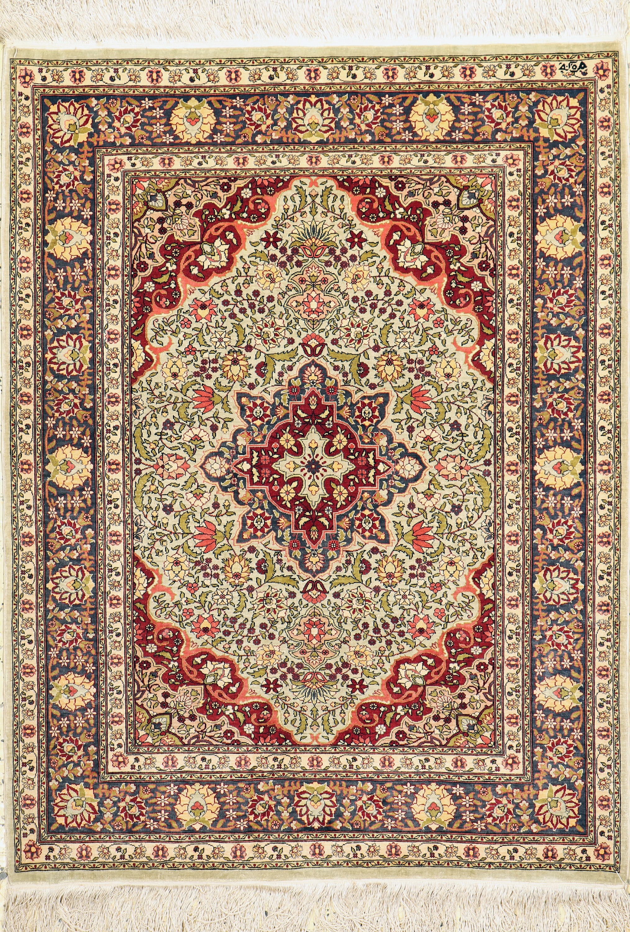 Hereke Seide fein sign., Türkei, Mitte 20.Jhd., reine Naturseide, ca. 116 x 80 cm, ca. 1,0 Mio. Kn/qm, EHZ: 1-2