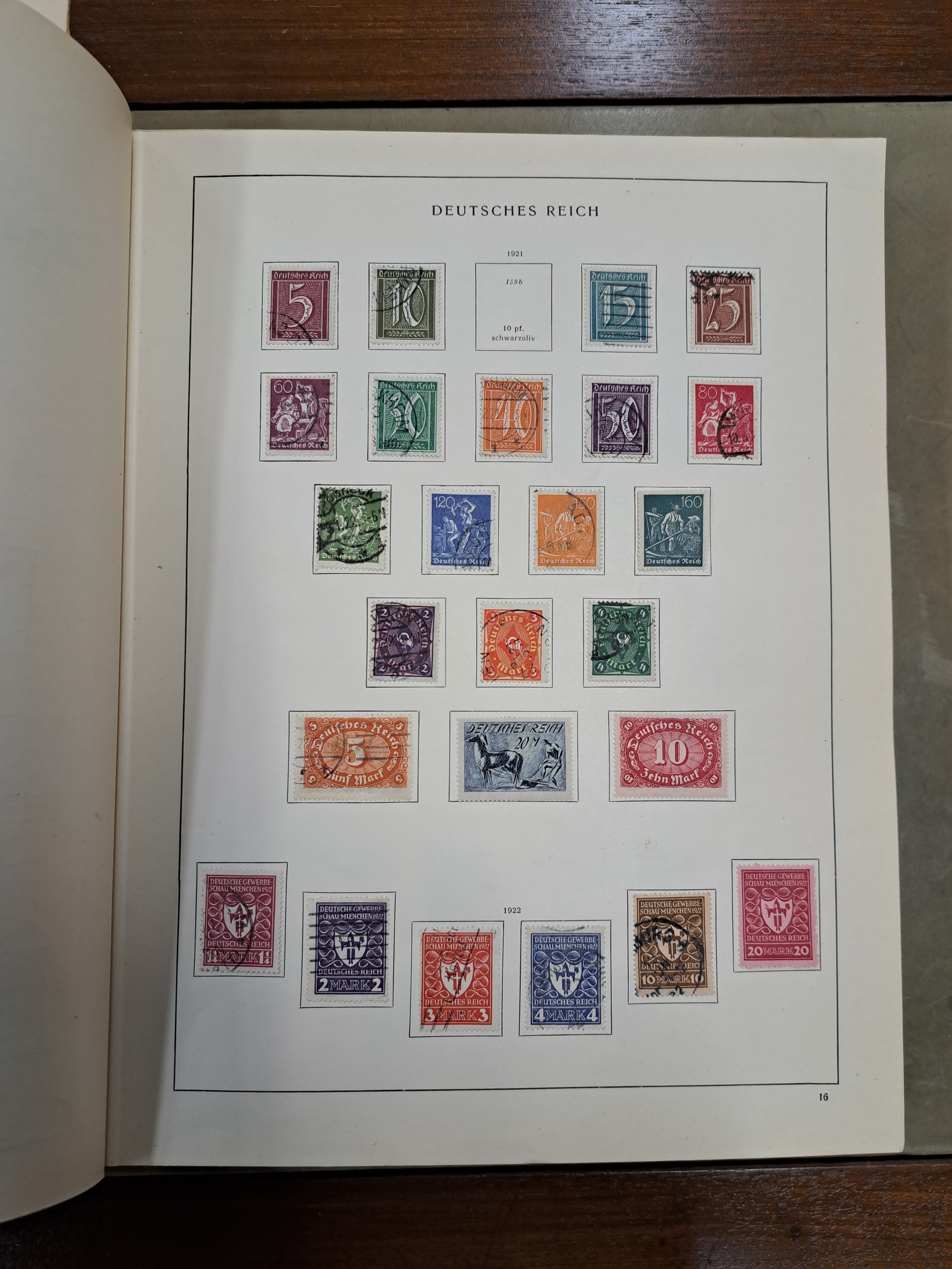 Detail c: Briefmarkensammlung, Deutsches Reich & 3. Reich, gestempelt und mit Falz, unterschiedliche Erhaltung, sowie etwas Saargebiet und Danzig, Album ...