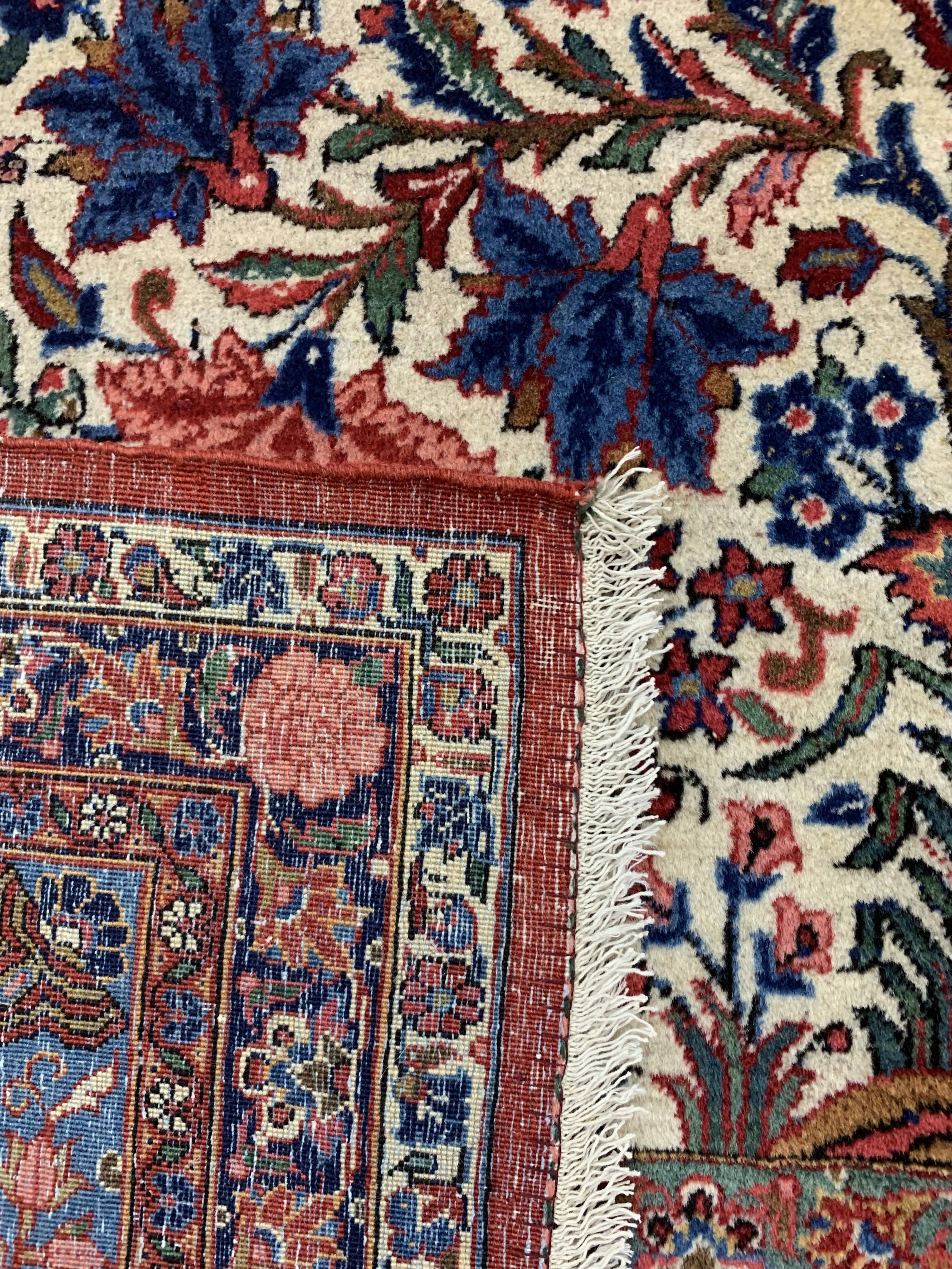 Detail h: Keschan Kork fein, Persien, um 1940, Korkwolle auf Baumwolle, ca. 370 x 270 cm, EHZ: 1-2, (fachkundig gereinigt)