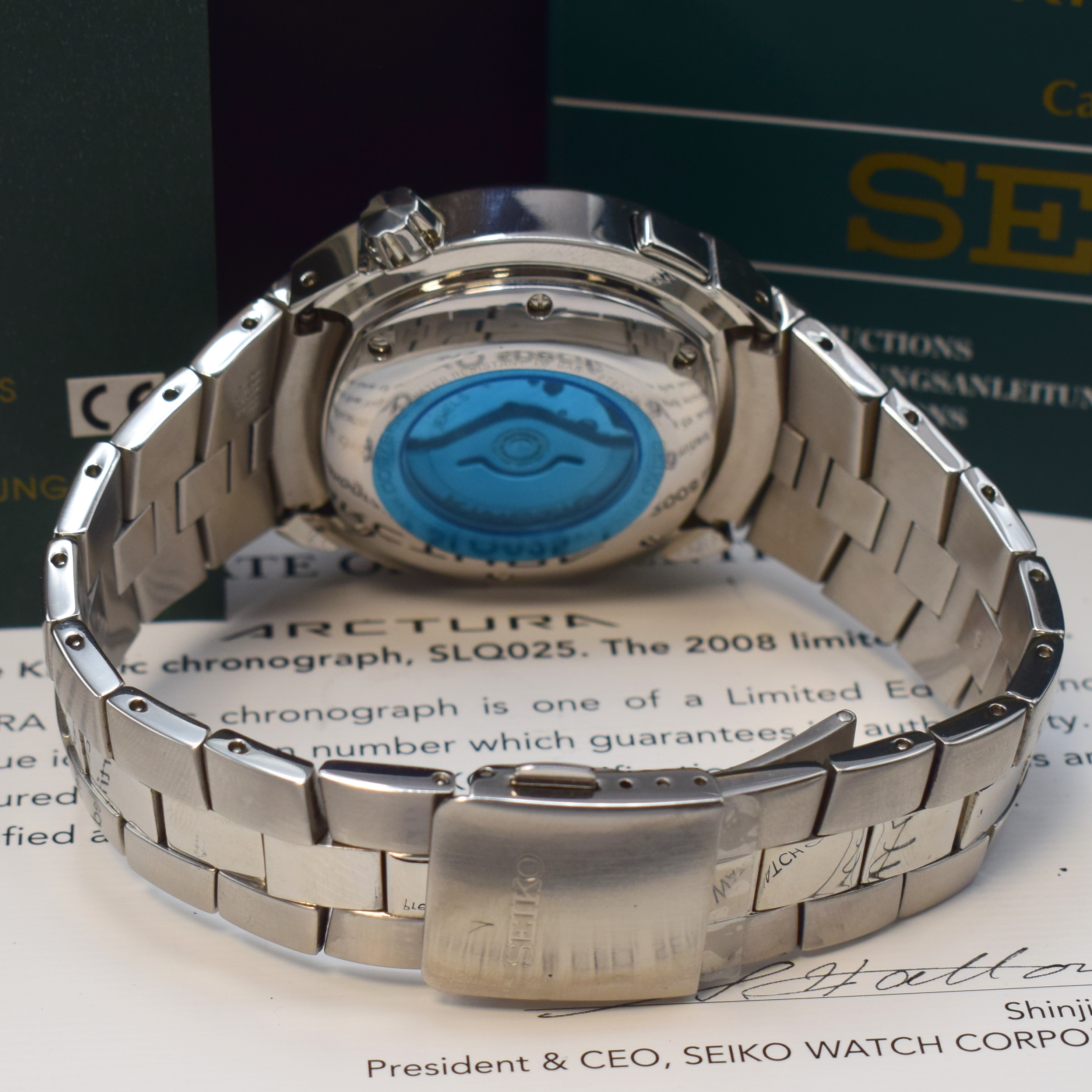 Detail b: SEIKO Kinetic Arctura seltener, auf 500 Stück limitierter Armbandchronograph Referenz SLQ025, Japan um 2008, Automatik- Generatorprinzip, massiv ...