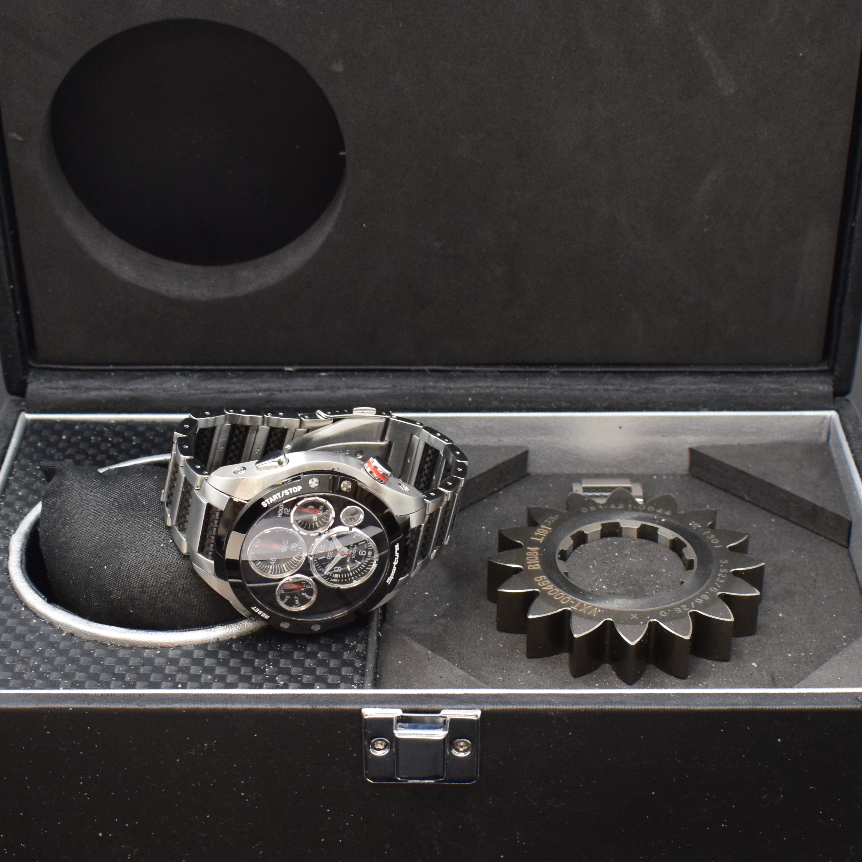 Detail e: SEIKO Kinetic Sportura Honda Racing F1 Edition seltener, auf 1500 Stück limitierter Armbandchronograph Referenz SLQ021J, Japan um 2006, ...
