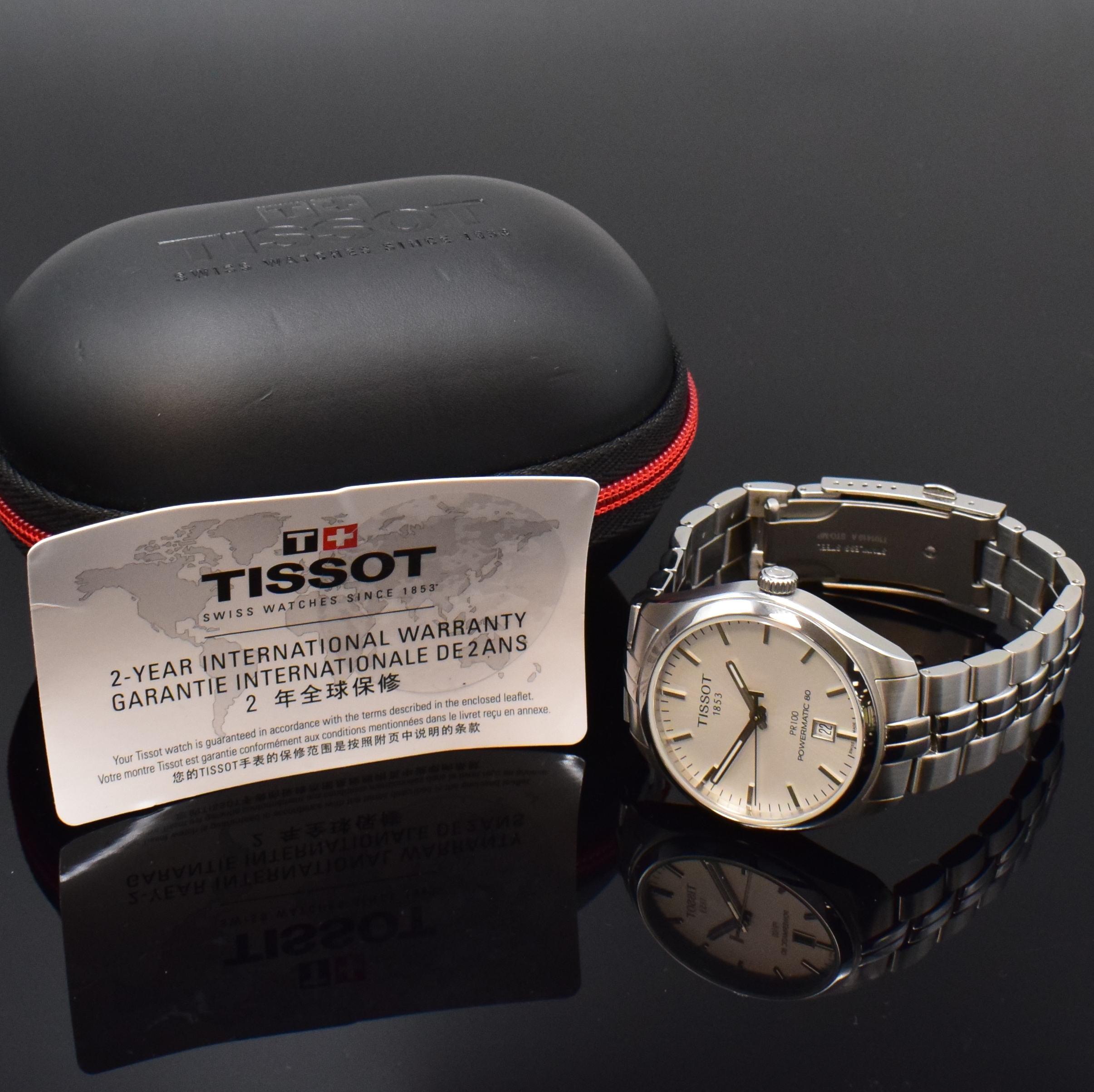 Detail d: TISSOT PR100 Powermatic 80 Herrenarmbanduhr in Stahl/Stahlband, Schweiz um 2020, Automatik, beids. vergl. Geh., Boden u. Glasrand aufgedr., weisses ...