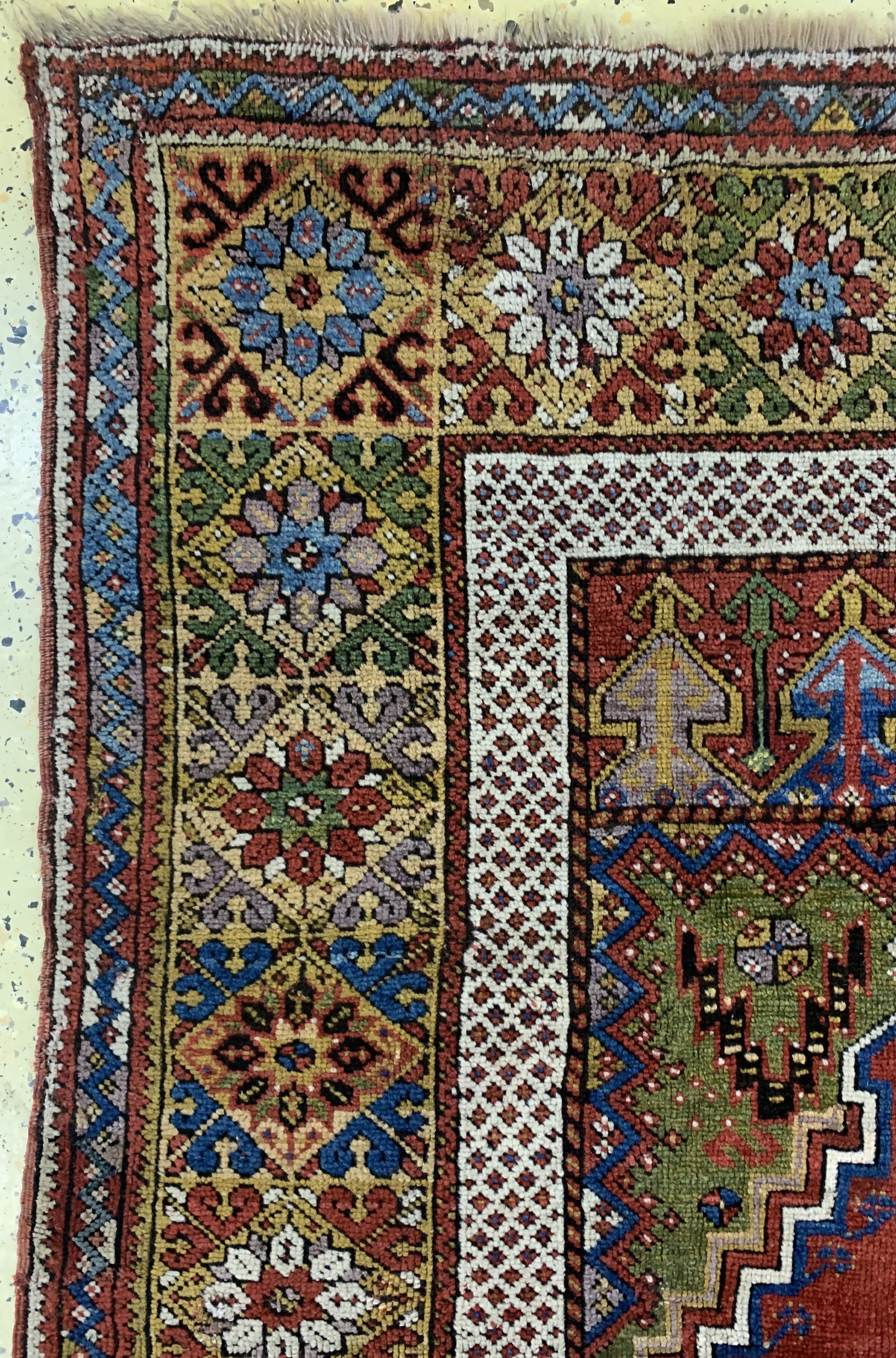 Detail c: Mucur antik, Türkei, Mitte 19.Jhd, Wolle auf Wolle, ca. 188 x 133 cm, EHZ: 3, (alte Restaurierungen)