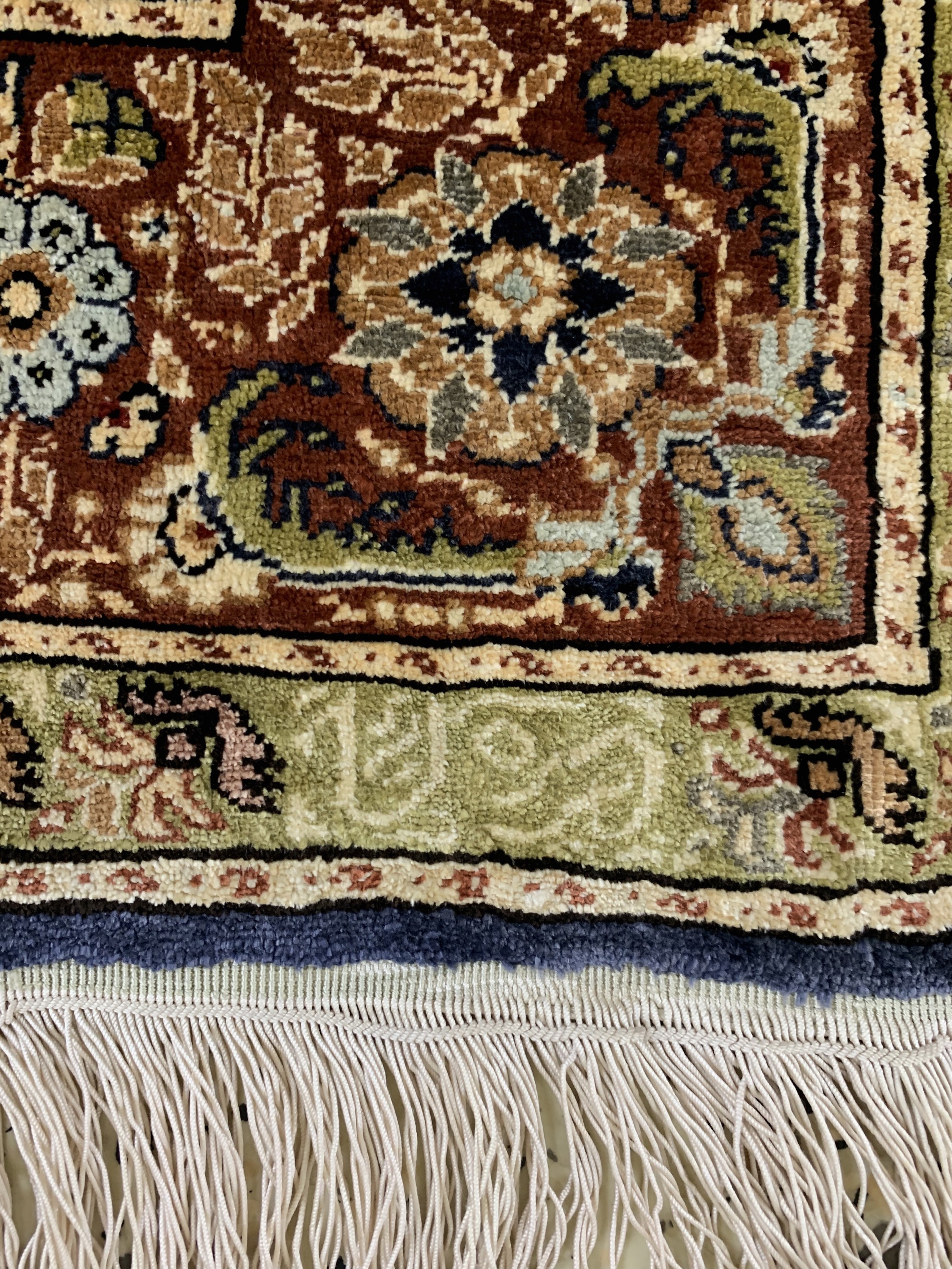 Detail d: Hereke Seide fein signiert, Türkei, Mitte 20.Jhd, reine Naturseide"Metallbroschiert", ca. 127 x 80 cm, EHZ: 1-2