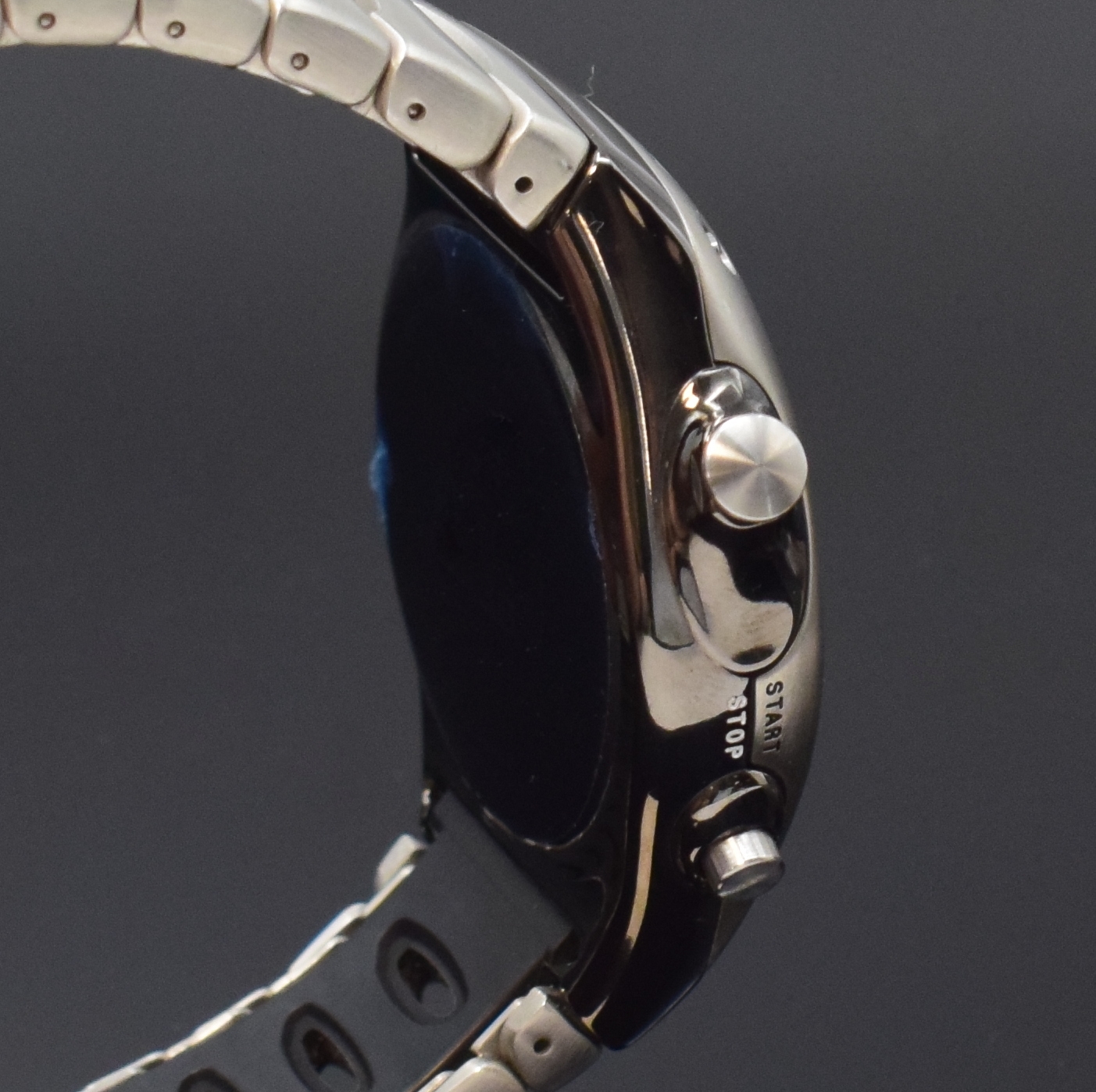 Detail b: Set 2 SEIKO Kinetic Armbandchronographen Referenz SLQ003J1, Japan um 1999, Automatik-Generatorprinzip, massive Edelstahlgeh., 1 x inkl. Kautschukband ...