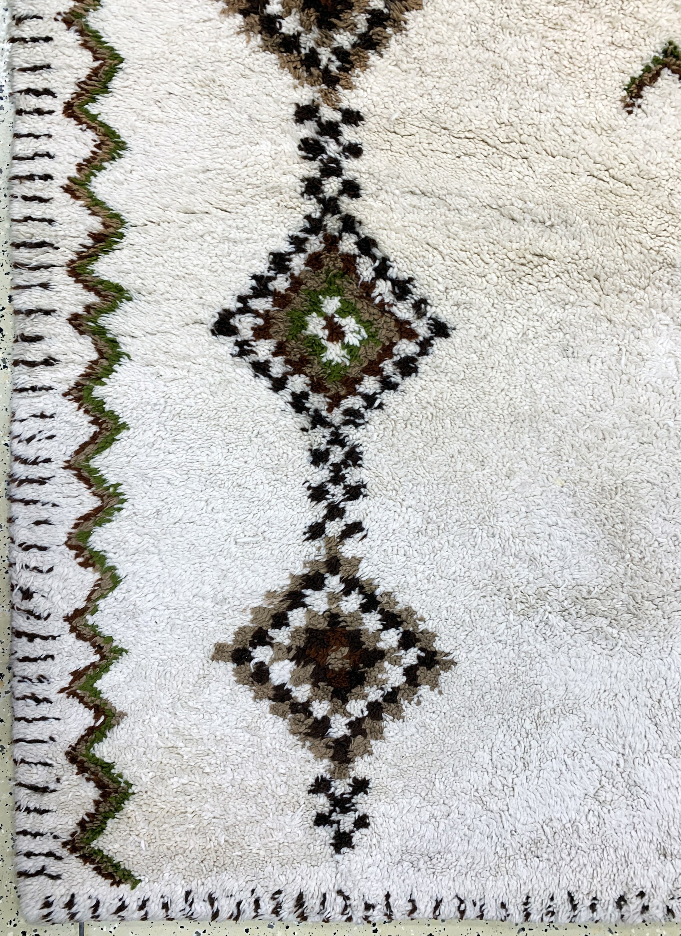 Detail b: Berber-Teppich, Marokko, Mitte 20.Jhd., Wolle auf Baumwolle, ca. 340 x 288 cm, EHZ: 2