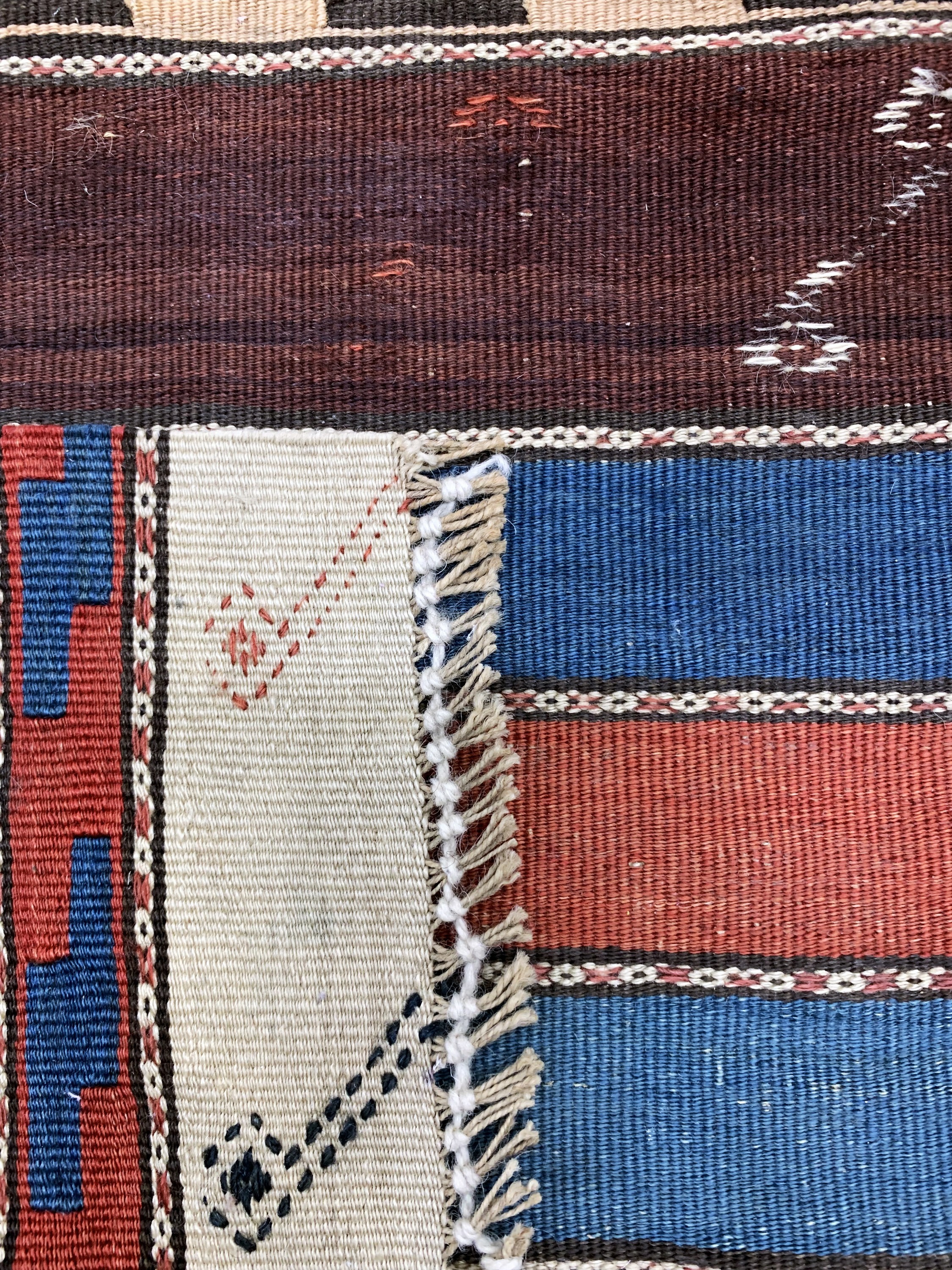 Detail d: Anatol Kelim antik, Türkei, um 1900, Wolle auf Wolle, ca. 315 x 73 cm, Reinigungsbedürftig, EHZ: 2, (Alte Restaurierungen)