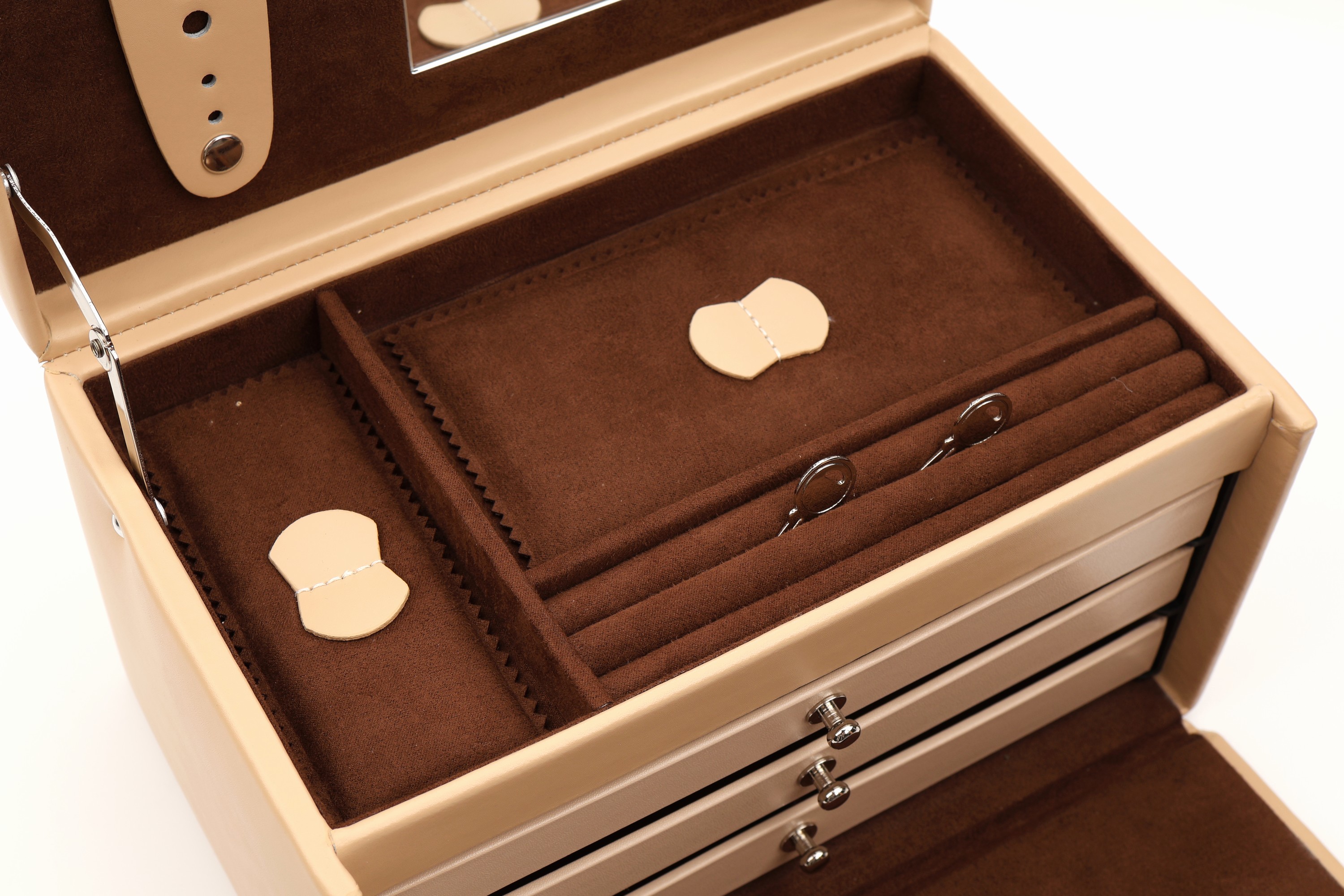 Detail b: Schmuckkoffer aus Leder in beige, Innenfutter braun, Broschenleiste, Ringleiste, Innenspiegel, 3 Schubladen mit Unterteilungen, abschließbar, ca. 24 ...