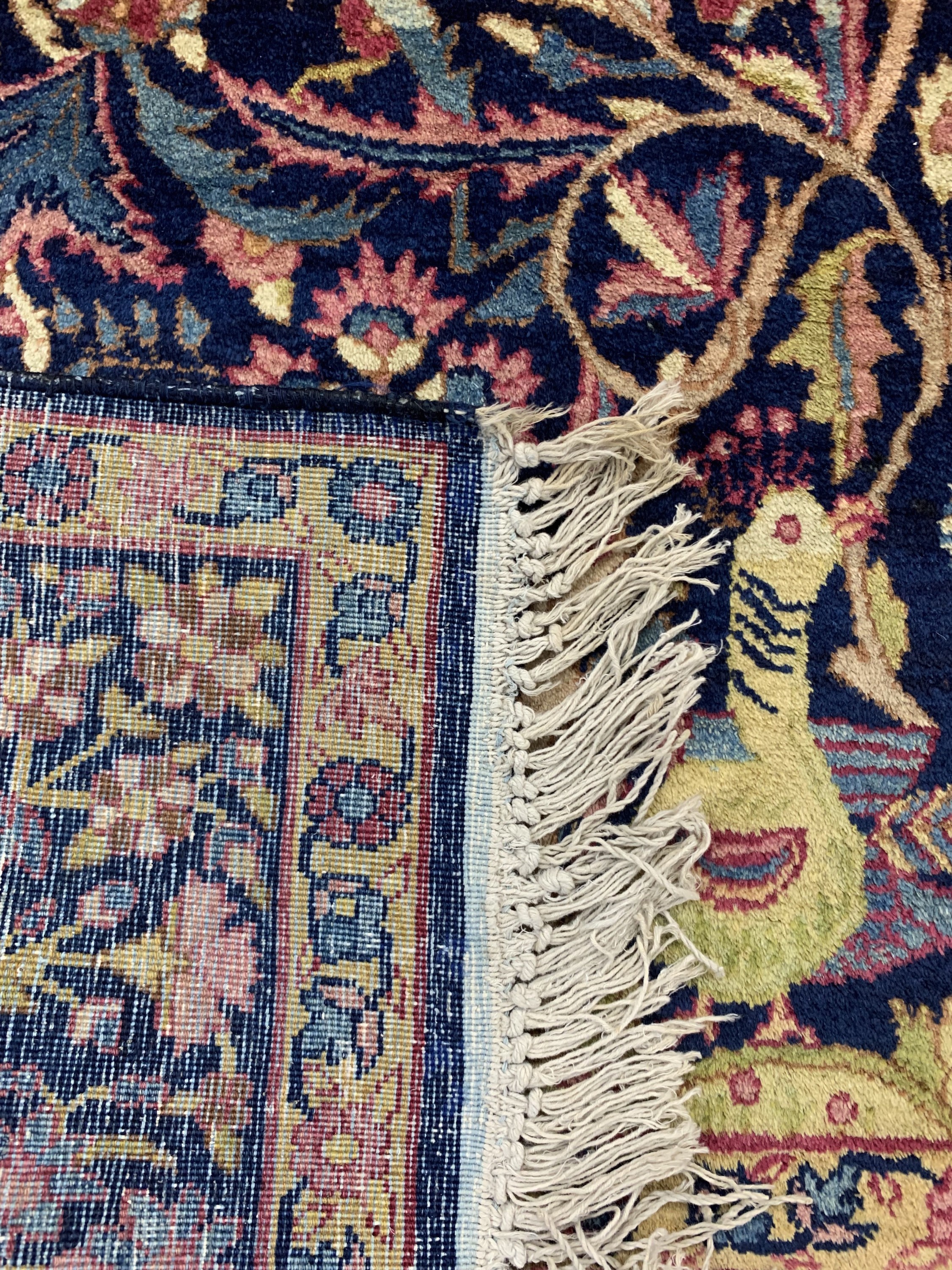 Detail g: Antiker Kerman, Persien, um 1900, Wolle aufBaumwolle, ca. 220 x 137 cm, EHZ: 1-2, (fachkundig gereinigt)