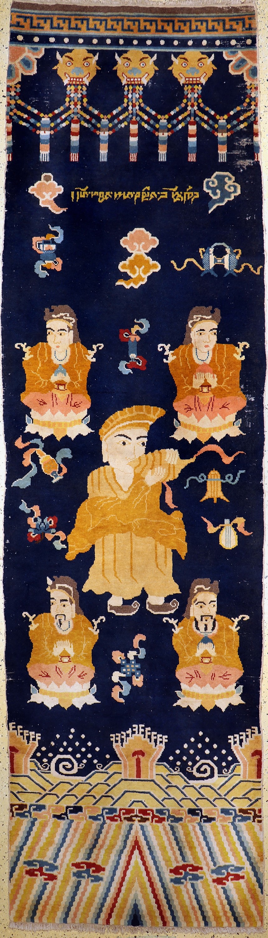 Seltener Antiker Ning-Hsia, signiert Säulen-Tempelteppich , China, 19.Jhd, Wolle auf Baumwolle, ca. 444 x 120 cm, EHZ: 3
