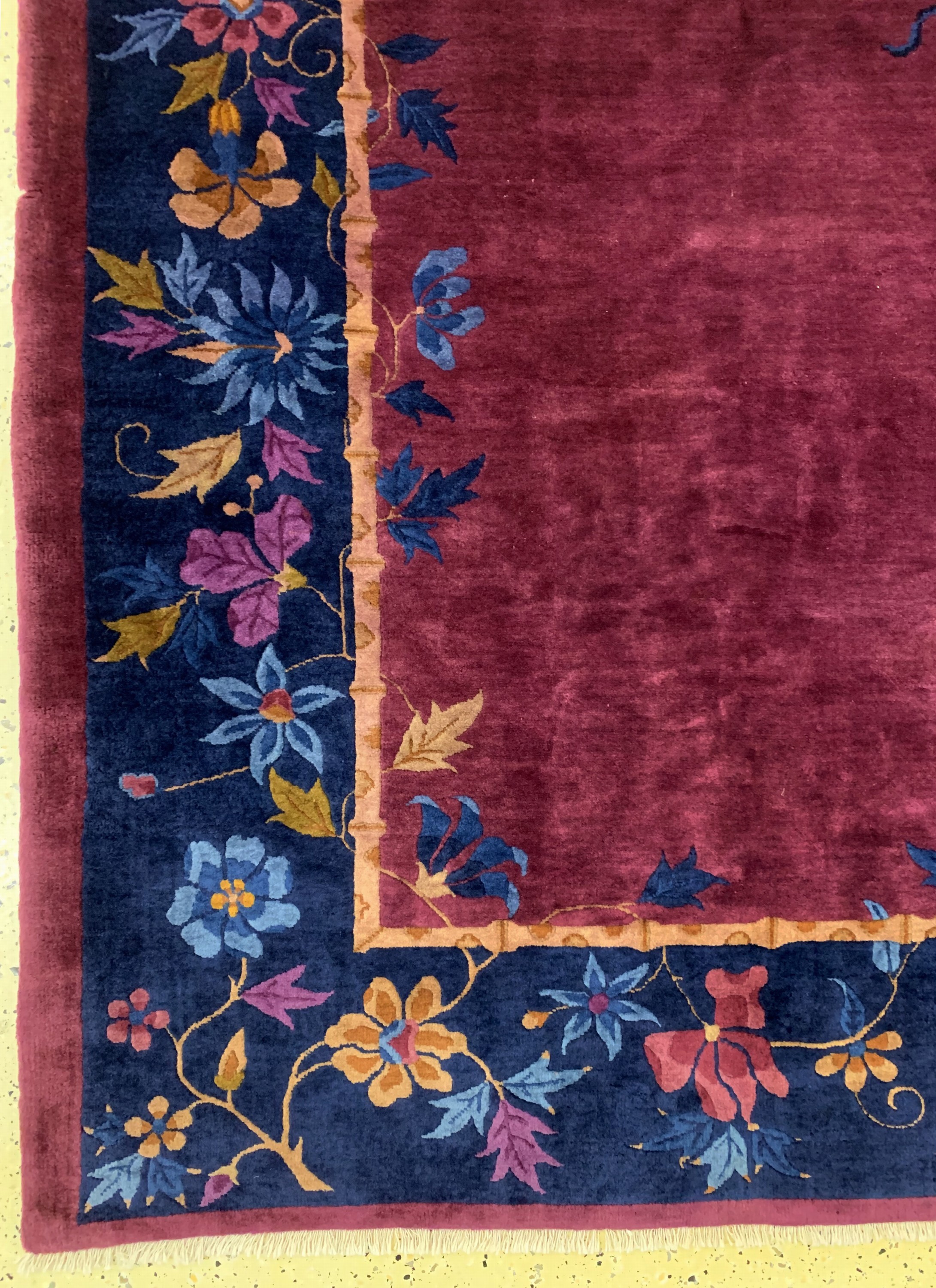 Detail b: Peking antik, China, um 1900, Manchester-Korkwolle, ca. 288 x 248 cm, EHZ: 1-2, fachkundig gereinigt