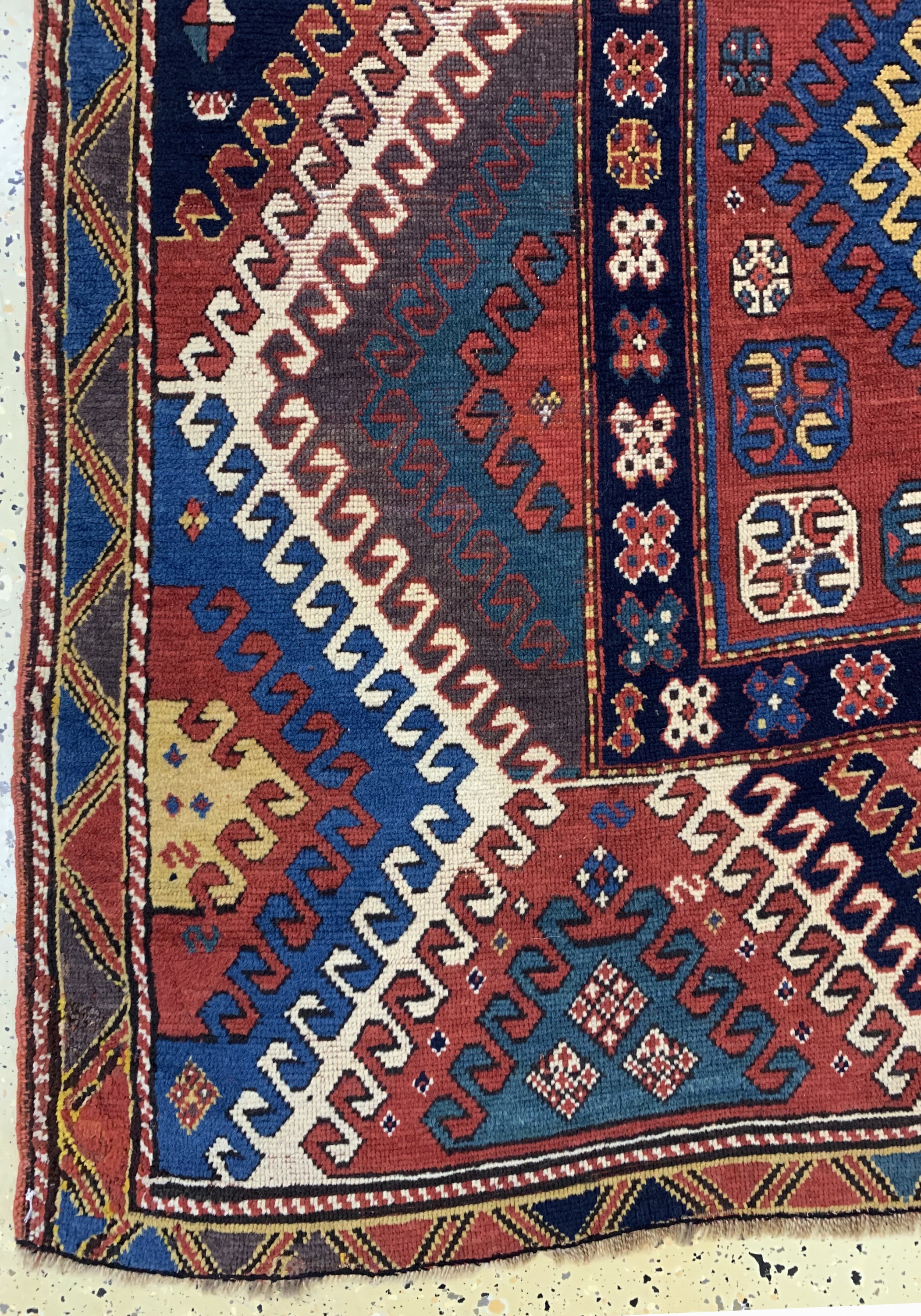 Detail b: Antiker"Bordjalou"Kazak, Kaukasus, Mitte 19.Jhd, Wolle auf Wolle, ca. 202 x 146 cm, EHZ: 2-3