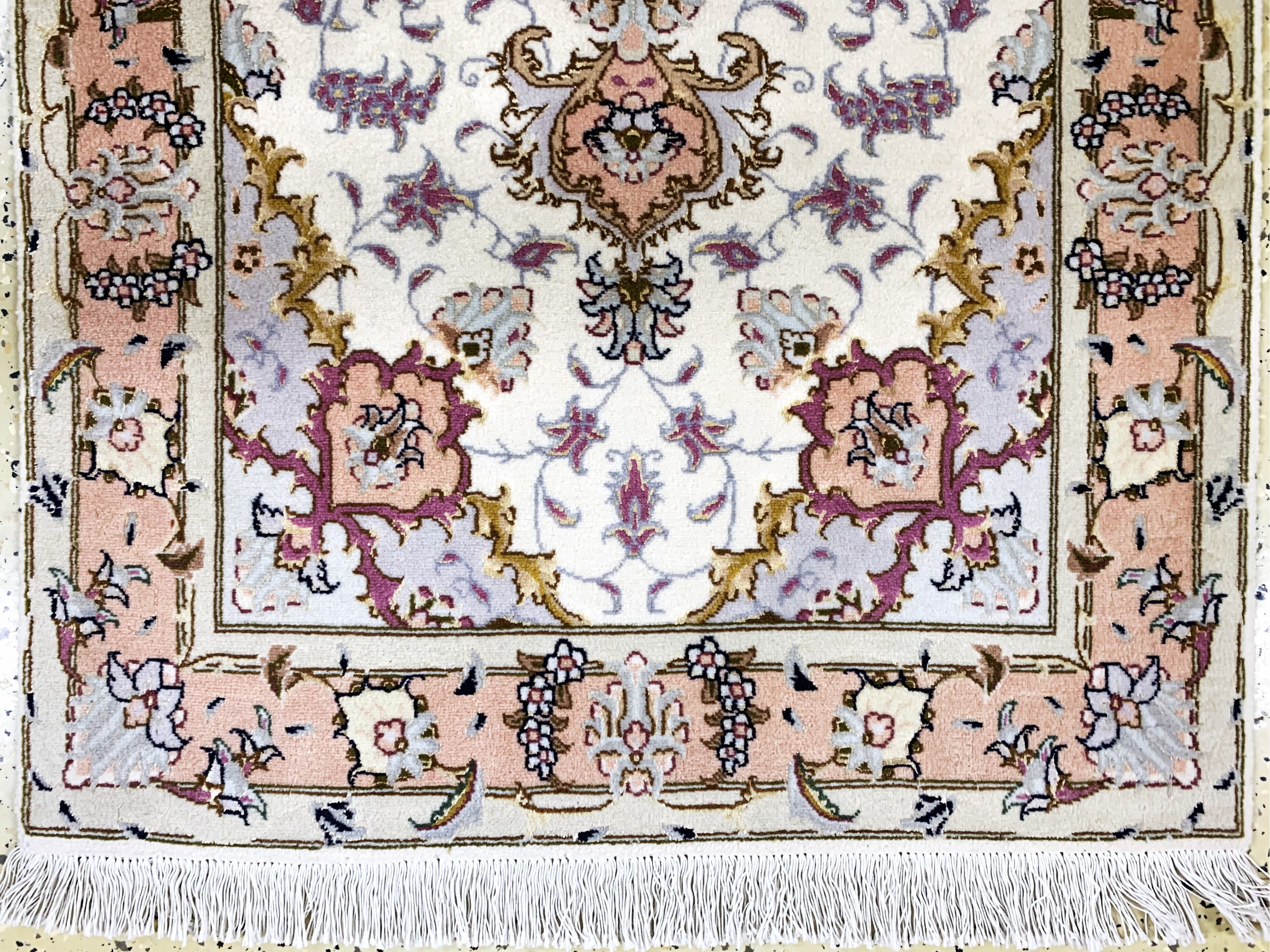 Detail c: Täbriz fein(50 Raj), Persien, Ende 20.Jhd, Korkwolle mit Seide, ca. 160 x 76 cm, ca. 500.000 Kn/qm, EHZ: 2