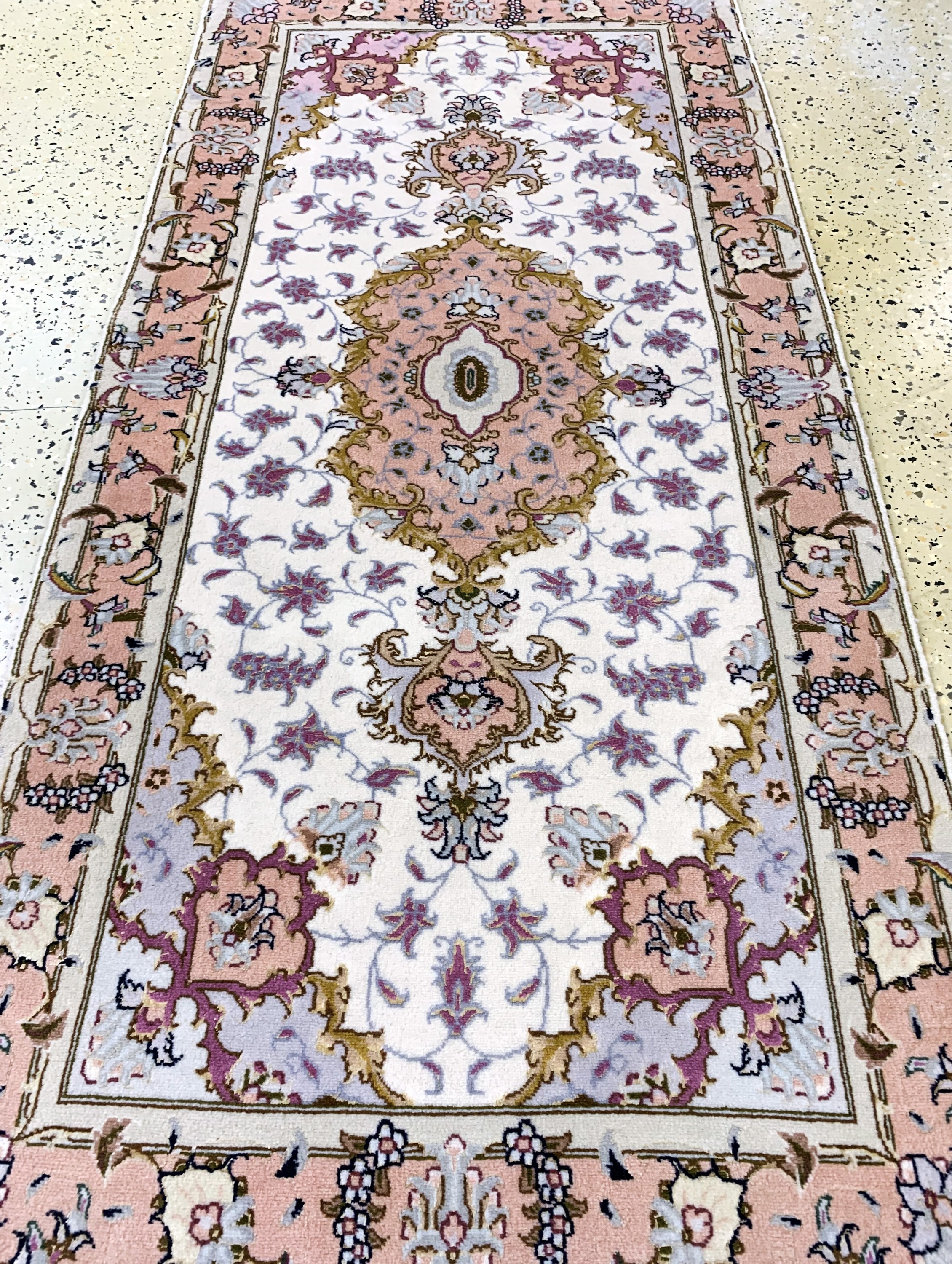 Detail d: Täbriz fein(50 Raj), Persien, Ende 20.Jhd, Korkwolle mit Seide, ca. 160 x 76 cm, ca. 500.000 Kn/qm, EHZ: 2